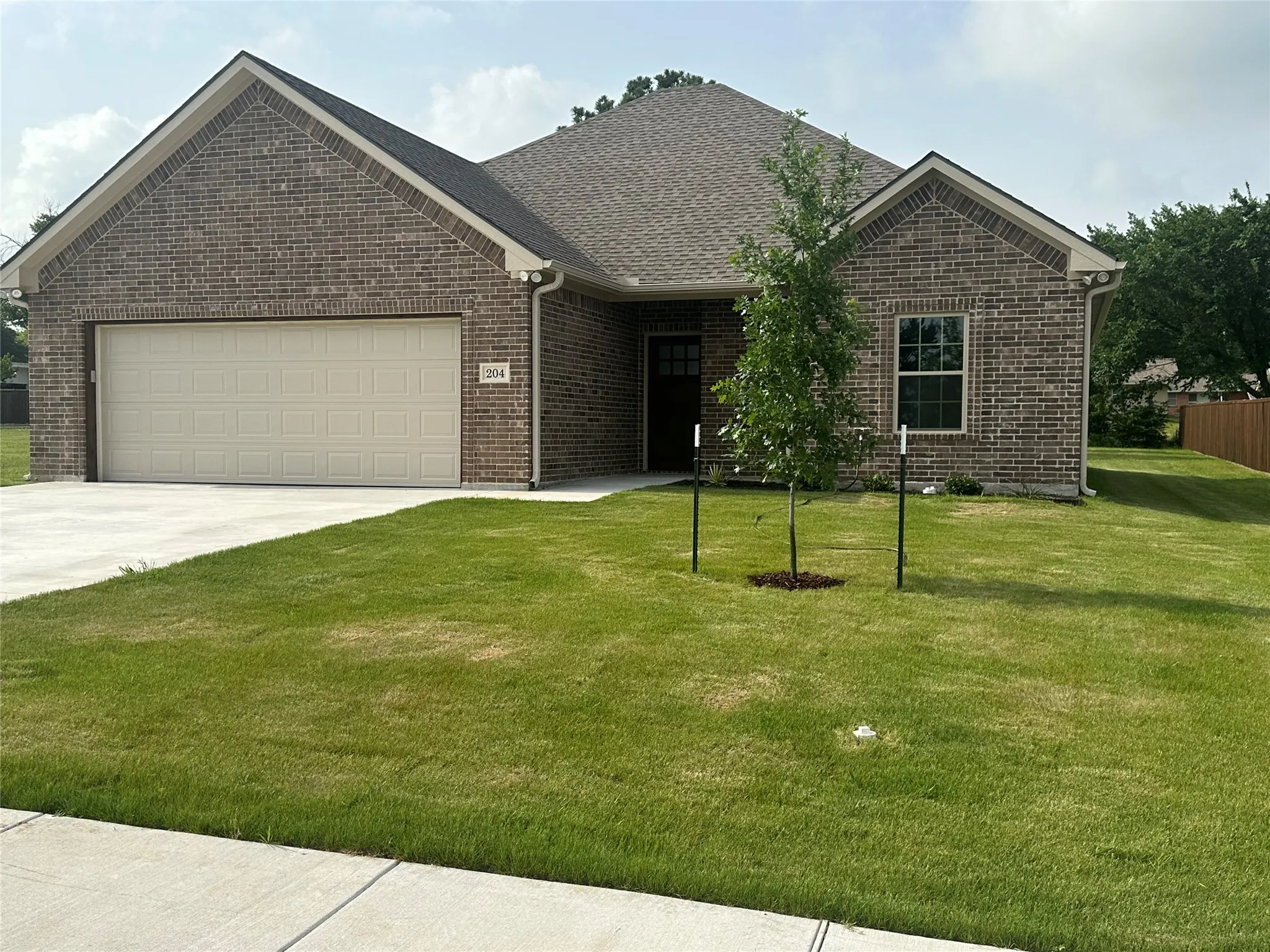 Single Family Residence For Sale in Grayson County , 204 Ella Street, Whitesboro, Texas 76273, 3 Bedrooms, 2 Bathrooms, 2 Garage spaces, 1,496 Sqft, built in 2025, Price $369,000, mls#21345618, Real Estate Agent in Whitesboro, Homes For Sale in Grayson county, Homes For Sale in Whitesboro, Realtor in Whitesboro Texas, Real Estate Brokerage Independent Realty Texas, Luminita Cordes Realtor