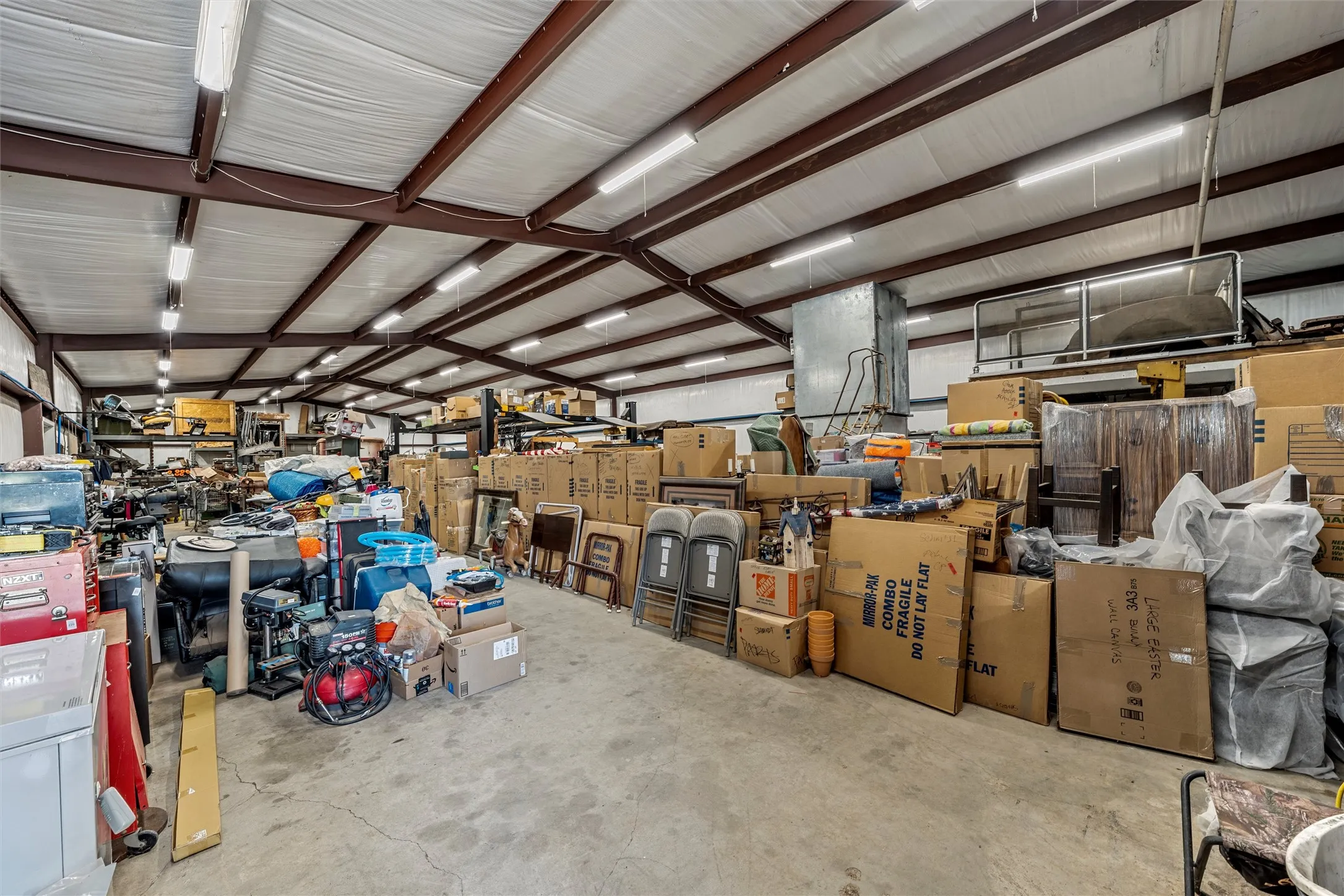 Single Family Residence For Sale in Mc Lennan County , 3825 Chappel Hill Road, Waco, Texas 76705, 3 Bedroom, 2 Bathroom, Garage spaces, 2,334 Sqft, built in 2014, mls#21340589, Real Estate Agent in Waco, Homes For Sale in Mc Lennan county, Homes For Sale in Waco, Realtor in Waco Texas, Real Estate Brokerage Independent Realty Texas, Luminita Cordes Realtor