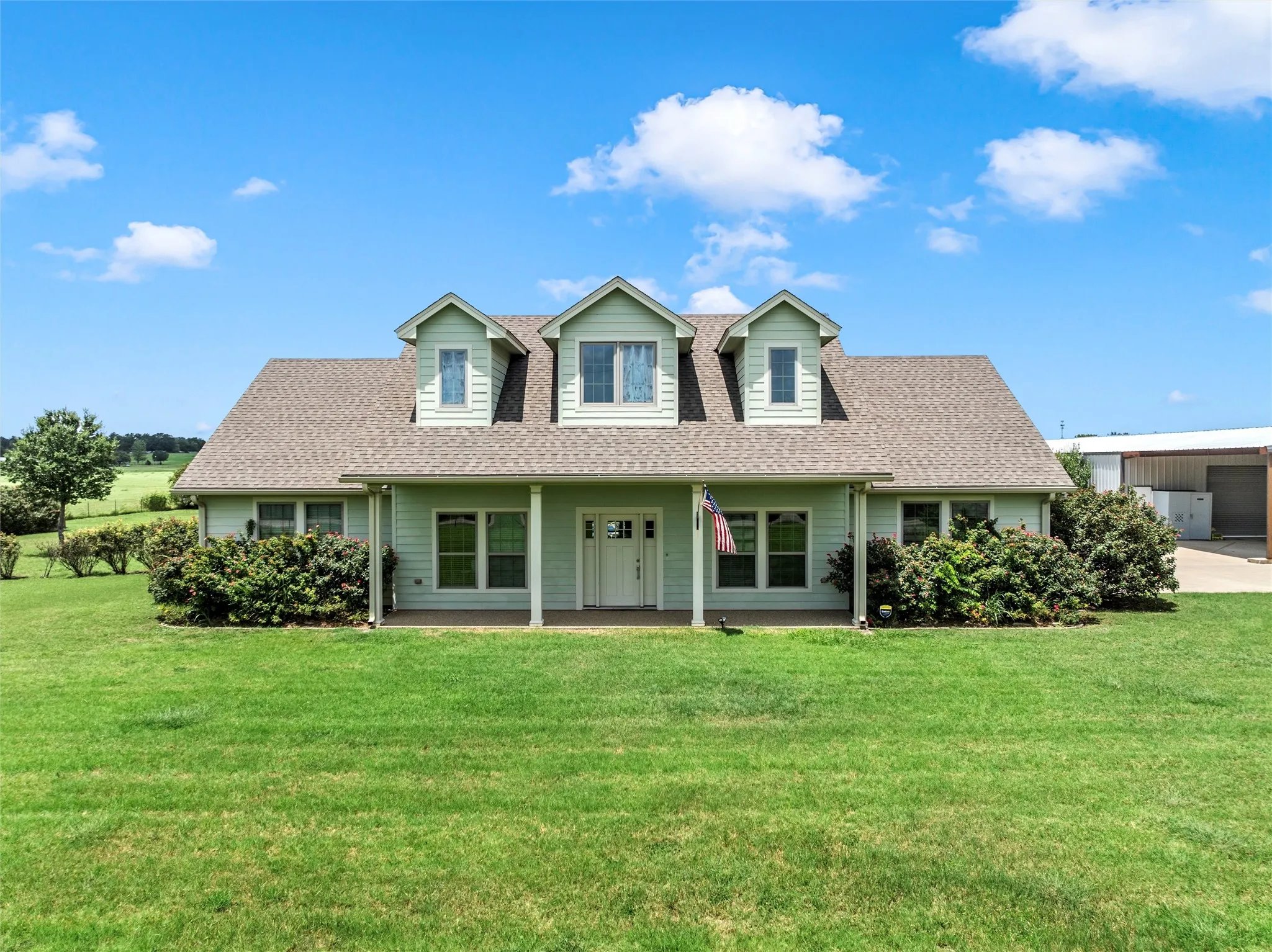 Single Family Residence For Sale in Mc Lennan County , 3825 Chappel Hill Road, Waco, Texas 76705, 3 Bedroom, 2 Bathroom, Garage spaces, 2,334 Sqft, built in 2014, mls#21340589, Real Estate Agent in Waco, Homes For Sale in Mc Lennan county, Homes For Sale in Waco, Realtor in Waco Texas, Real Estate Brokerage Independent Realty Texas, Luminita Cordes Realtor