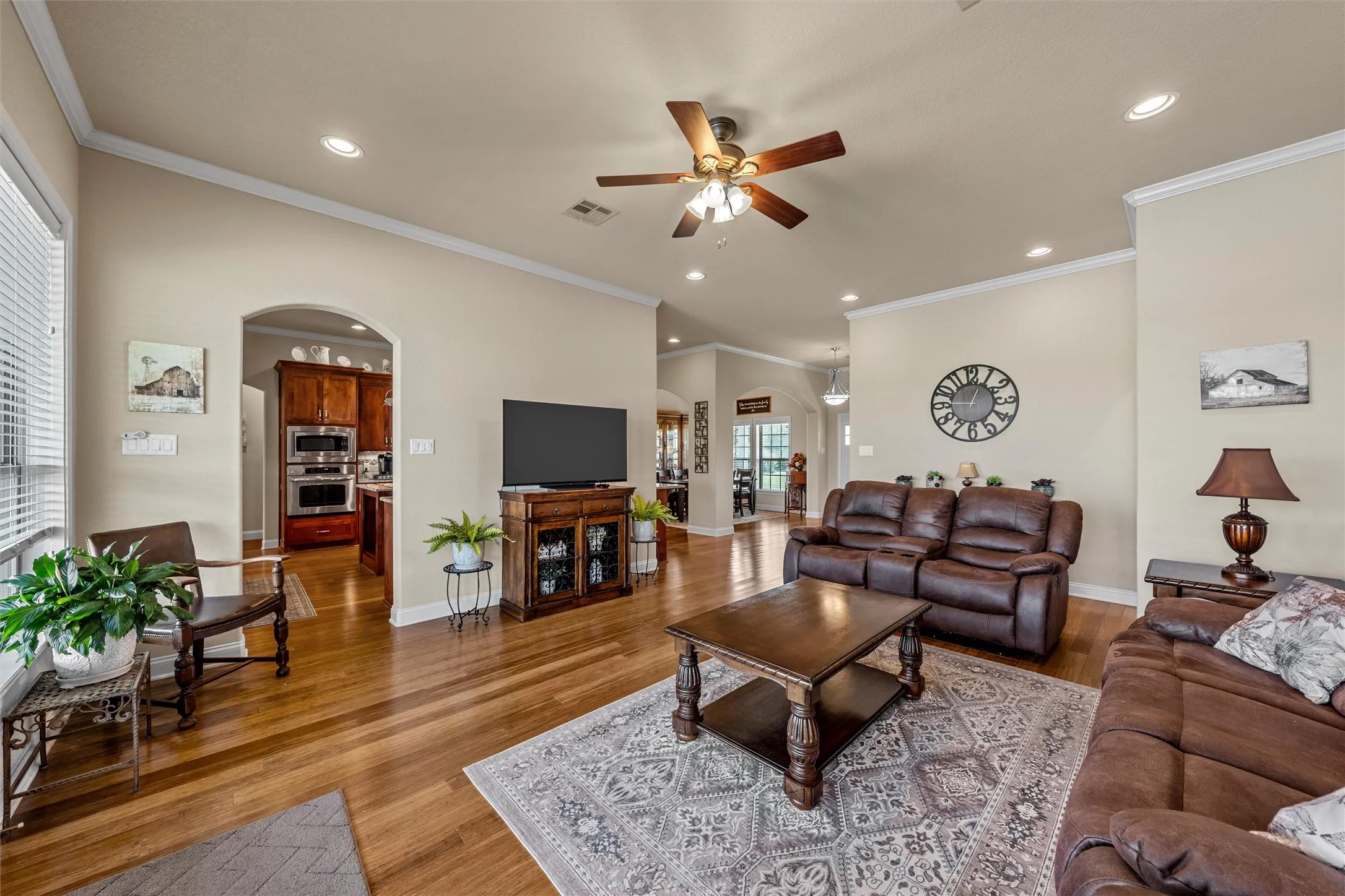 Single Family Residence For Sale in Mc Lennan County , 3825 Chappel Hill Road, Waco, Texas 76705, 3 Bedroom, 2 Bathroom, Garage spaces, 2,334 Sqft, built in 2014, mls#21340589, Real Estate Agent in Waco, Homes For Sale in Mc Lennan county, Homes For Sale in Waco, Realtor in Waco Texas, Real Estate Brokerage Independent Realty Texas, Luminita Cordes Realtor