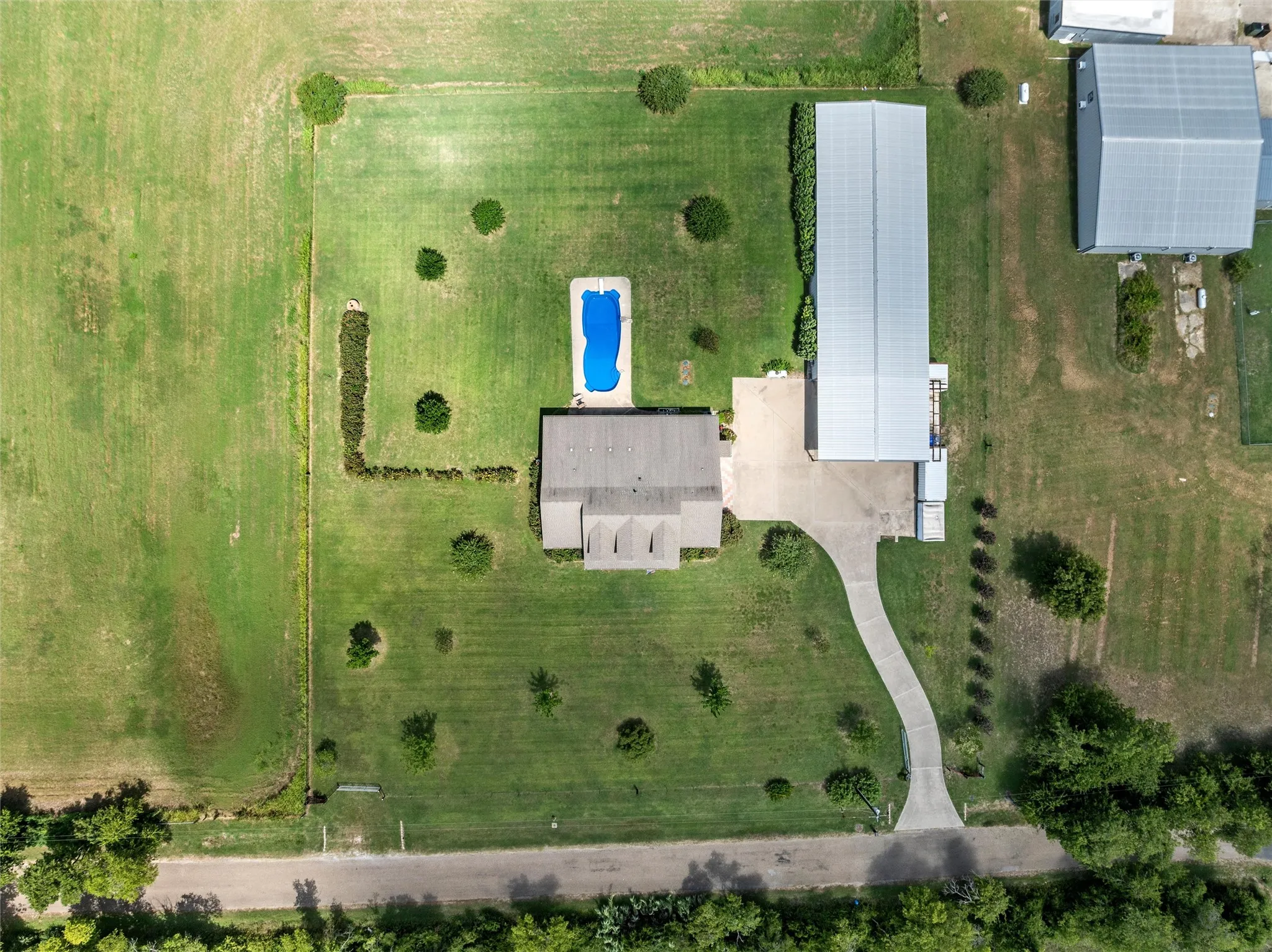 Single Family Residence For Sale in Mc Lennan County , 3825 Chappel Hill Road, Waco, Texas 76705, 3 Bedroom, 2 Bathroom, Garage spaces, 2,334 Sqft, built in 2014, mls#21340589, Real Estate Agent in Waco, Homes For Sale in Mc Lennan county, Homes For Sale in Waco, Realtor in Waco Texas, Real Estate Brokerage Independent Realty Texas, Luminita Cordes Realtor