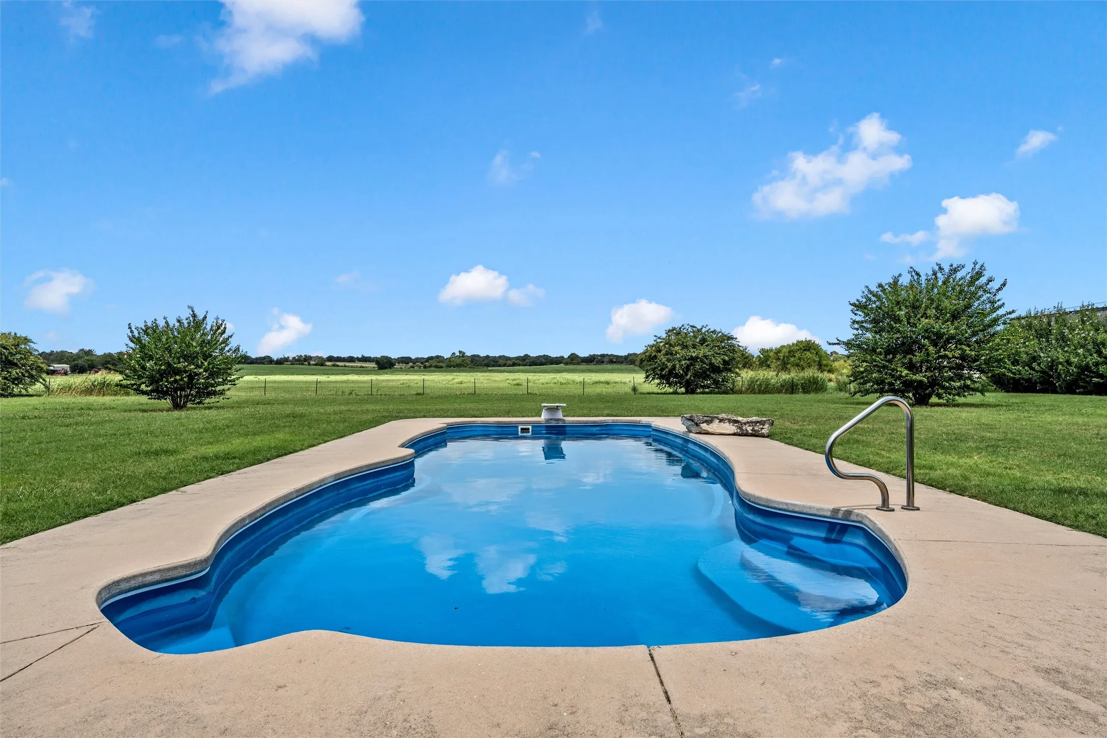 Single Family Residence For Sale in Mc Lennan County , 3825 Chappel Hill Road, Waco, Texas 76705, 3 Bedroom, 2 Bathroom, Garage spaces, 2,334 Sqft, built in 2014, mls#21340589, Real Estate Agent in Waco, Homes For Sale in Mc Lennan county, Homes For Sale in Waco, Realtor in Waco Texas, Real Estate Brokerage Independent Realty Texas, Luminita Cordes Realtor