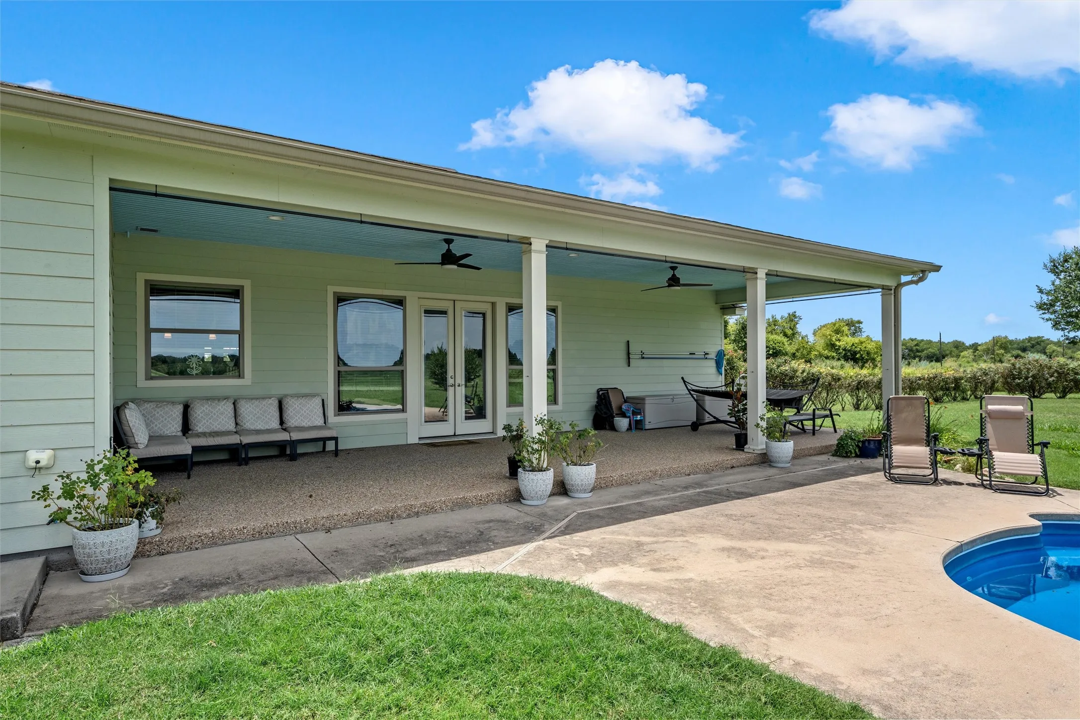 Single Family Residence For Sale in Mc Lennan County , 3825 Chappel Hill Road, Waco, Texas 76705, 3 Bedroom, 2 Bathroom, Garage spaces, 2,334 Sqft, built in 2014, mls#21340589, Real Estate Agent in Waco, Homes For Sale in Mc Lennan county, Homes For Sale in Waco, Realtor in Waco Texas, Real Estate Brokerage Independent Realty Texas, Luminita Cordes Realtor