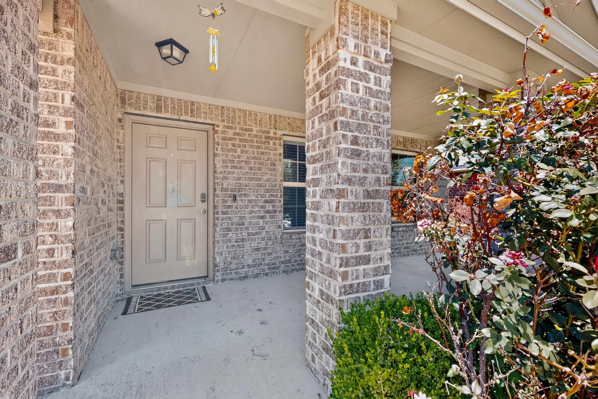 Single Family Residence For Sale in Kaufman County , 2329 Julia Lane, Forney, Texas 75126, 4 Bedroom, 3 Bathroom, 2 Garage spaces, 2,108 Sqft, built in 2018, mls#21321185, Real Estate Agent in Forney, Homes For Sale in Kaufman county, Homes For Sale in Forney, Realtor in Forney Texas, Real Estate Brokerage Independent Realty Texas, Luminita Cordes Realtor