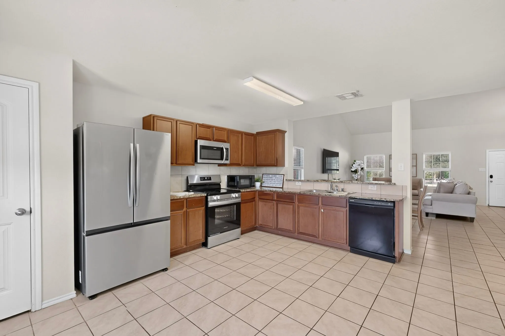 Single Family Residence For Sale in Kaufman County , 2329 Julia Lane, Forney, Texas 75126, 4 Bedroom, 3 Bathroom, 2 Garage spaces, 2,108 Sqft, built in 2018, mls#21321185, Real Estate Agent in Forney, Homes For Sale in Kaufman county, Homes For Sale in Forney, Realtor in Forney Texas, Real Estate Brokerage Independent Realty Texas, Luminita Cordes Realtor