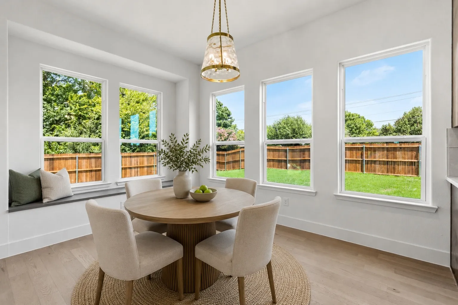 VIRTUAL STAGING