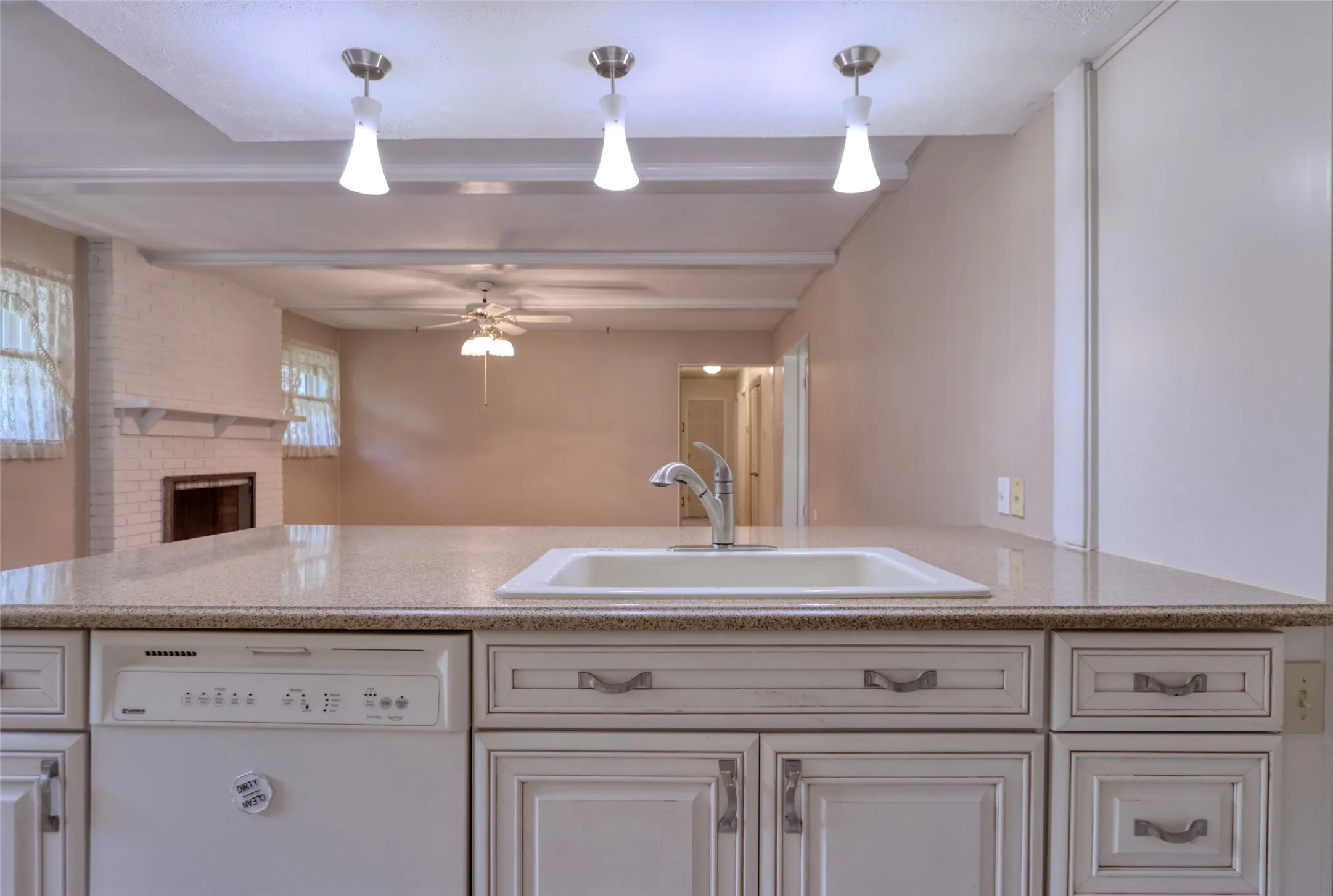 Single Family Residence For Sale in Dallas County , 938 Nature Drive, Duncanville, Texas 75116, 3 Bedroom, 2 Bathroom, 2 Garage spaces, 1,600 Sqft, built in 1963, mls#21345588, Real Estate Agent in Duncanville, Homes For Sale in Dallas county, Homes For Sale in Duncanville, Realtor in Duncanville Texas, Real Estate Brokerage Independent Realty Texas, Luminita Cordes Realtor