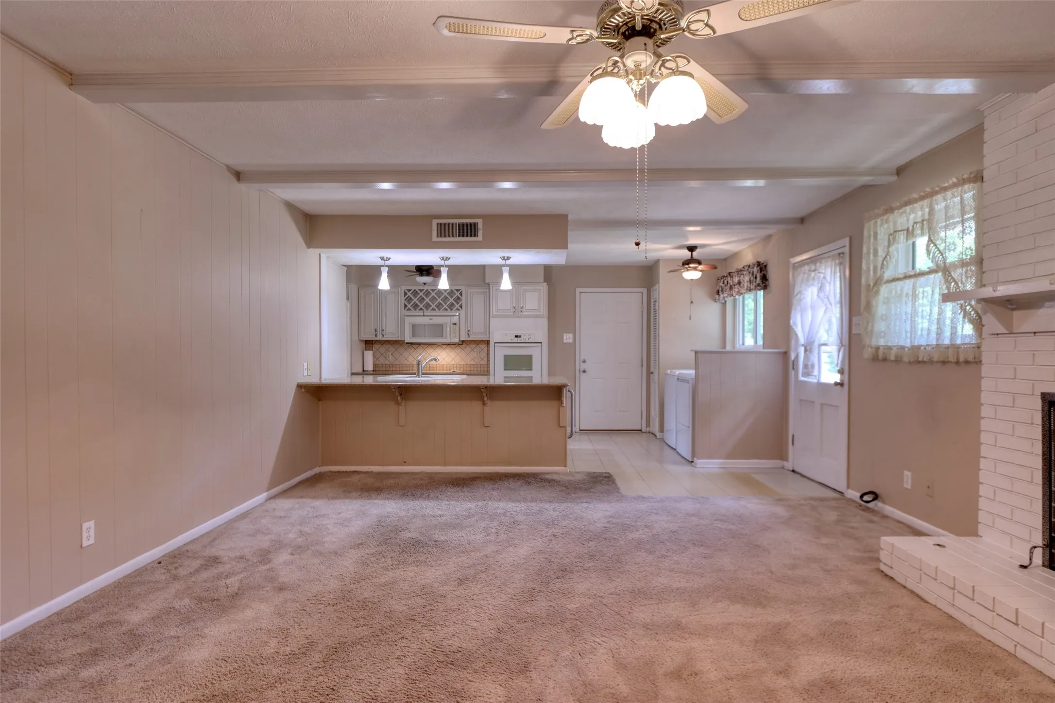 Single Family Residence For Sale in Dallas County , 938 Nature Drive, Duncanville, Texas 75116, 3 Bedroom, 2 Bathroom, 2 Garage spaces, 1,600 Sqft, built in 1963, mls#21345588, Real Estate Agent in Duncanville, Homes For Sale in Dallas county, Homes For Sale in Duncanville, Realtor in Duncanville Texas, Real Estate Brokerage Independent Realty Texas, Luminita Cordes Realtor