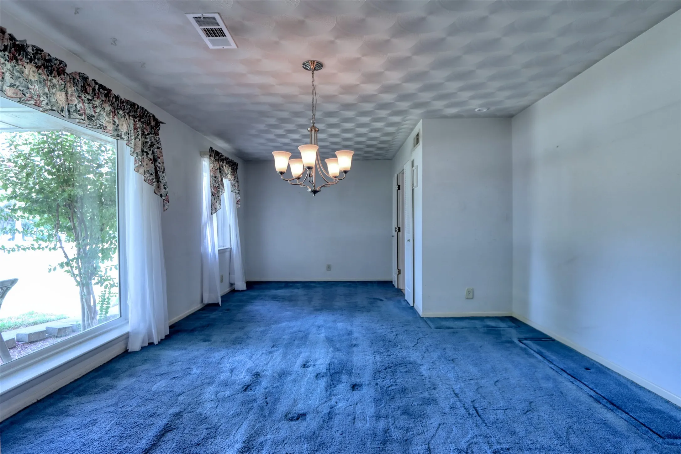 Single Family Residence For Sale in Dallas County , 938 Nature Drive, Duncanville, Texas 75116, 3 Bedroom, 2 Bathroom, 2 Garage spaces, 1,600 Sqft, built in 1963, mls#21345588, Real Estate Agent in Duncanville, Homes For Sale in Dallas county, Homes For Sale in Duncanville, Realtor in Duncanville Texas, Real Estate Brokerage Independent Realty Texas, Luminita Cordes Realtor