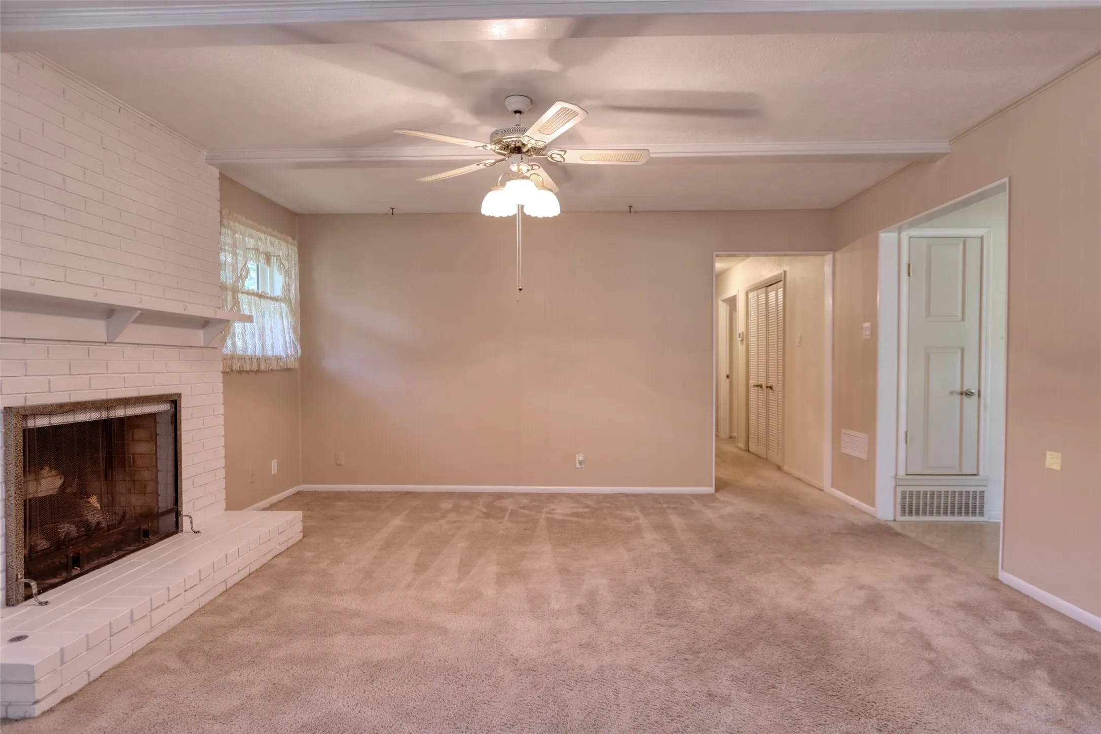 Single Family Residence For Sale in Dallas County , 938 Nature Drive, Duncanville, Texas 75116, 3 Bedroom, 2 Bathroom, 2 Garage spaces, 1,600 Sqft, built in 1963, mls#21345588, Real Estate Agent in Duncanville, Homes For Sale in Dallas county, Homes For Sale in Duncanville, Realtor in Duncanville Texas, Real Estate Brokerage Independent Realty Texas, Luminita Cordes Realtor