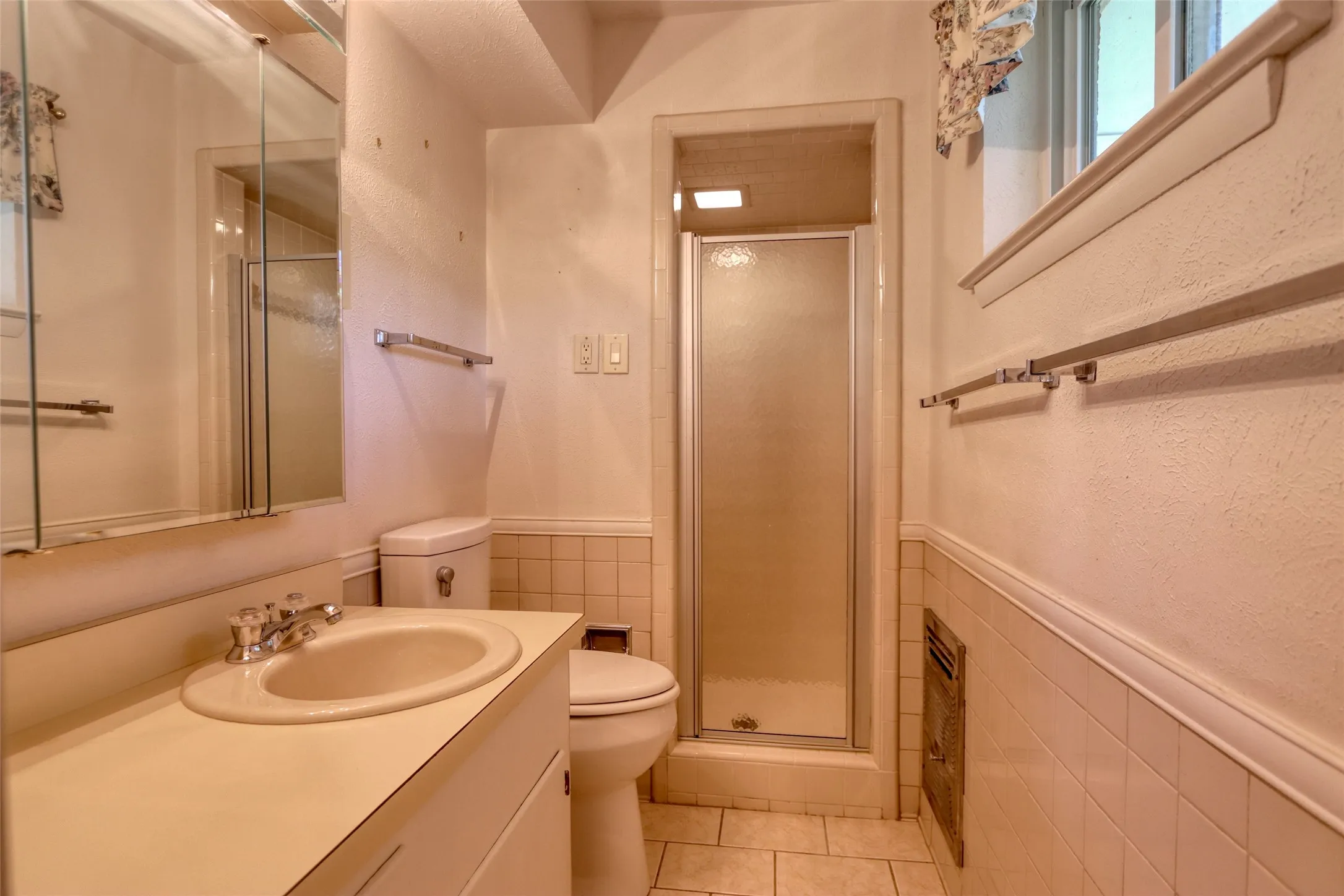 Single Family Residence For Sale in Dallas County , 938 Nature Drive, Duncanville, Texas 75116, 3 Bedroom, 2 Bathroom, 2 Garage spaces, 1,600 Sqft, built in 1963, mls#21345588, Real Estate Agent in Duncanville, Homes For Sale in Dallas county, Homes For Sale in Duncanville, Realtor in Duncanville Texas, Real Estate Brokerage Independent Realty Texas, Luminita Cordes Realtor