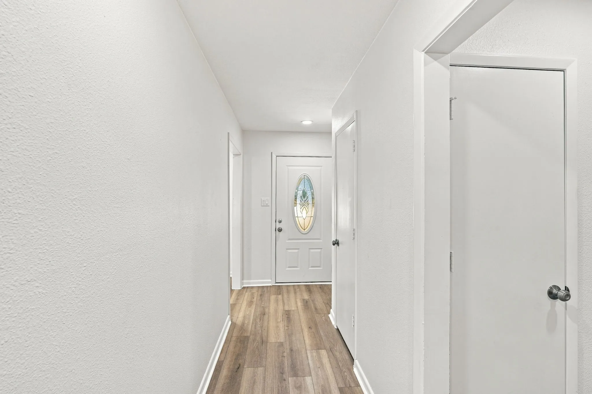 Single Family Residence For Sale in Ellis County , 1109 Williamsburg Drive, Ennis, Texas 75119, 3 Bedroom, 2 Bathroom, 2 Garage spaces, 1,332 Sqft, built in 1964, mls#21344734, Real Estate Agent in Ennis, Homes For Sale in Ellis county, Homes For Sale in Ennis, Realtor in Ennis Texas, Real Estate Brokerage Independent Realty Texas, Luminita Cordes Realtor