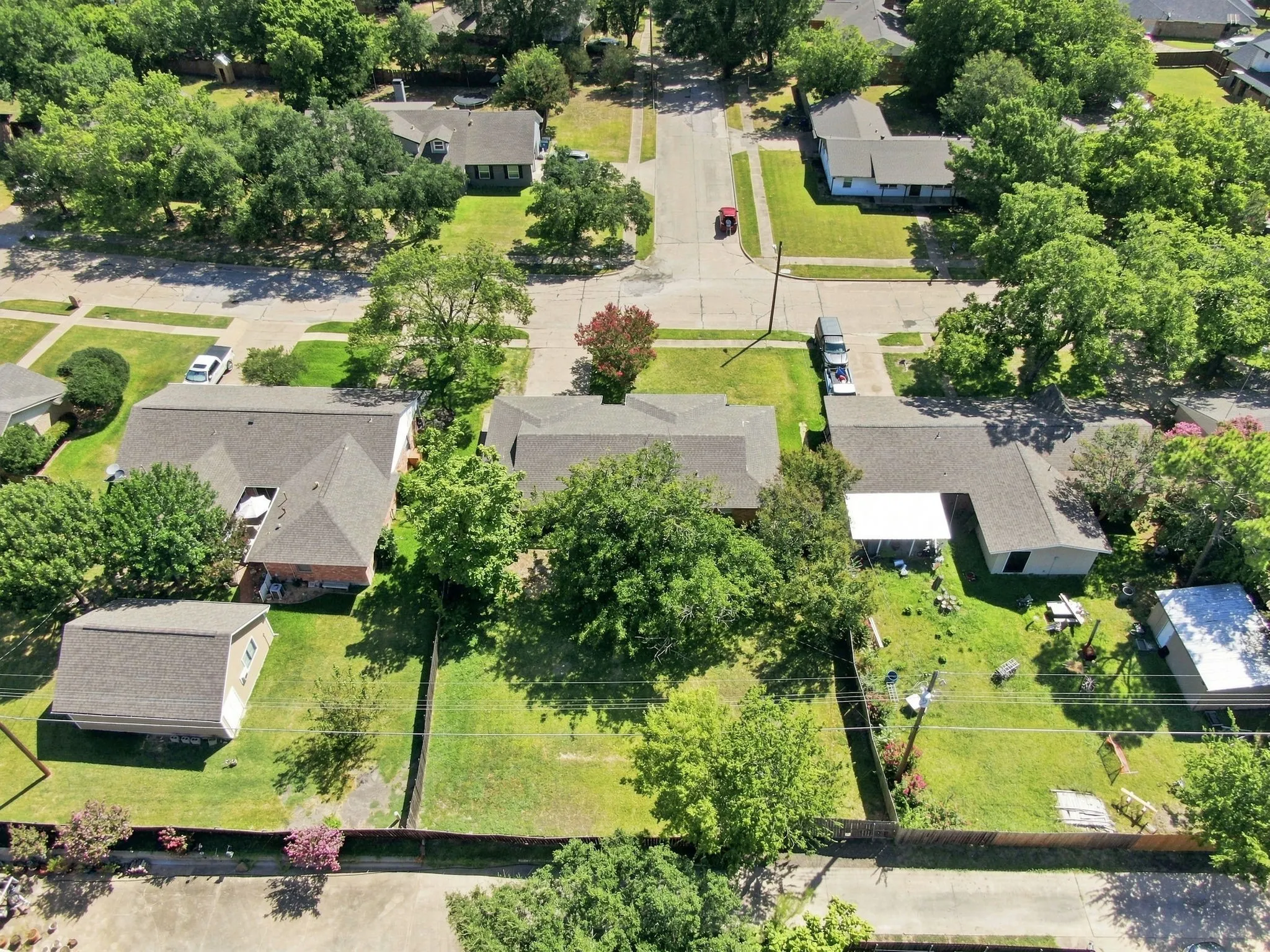 Single Family Residence For Sale in Ellis County , 1109 Williamsburg Drive, Ennis, Texas 75119, 3 Bedroom, 2 Bathroom, 2 Garage spaces, 1,332 Sqft, built in 1964, mls#21344734, Real Estate Agent in Ennis, Homes For Sale in Ellis county, Homes For Sale in Ennis, Realtor in Ennis Texas, Real Estate Brokerage Independent Realty Texas, Luminita Cordes Realtor