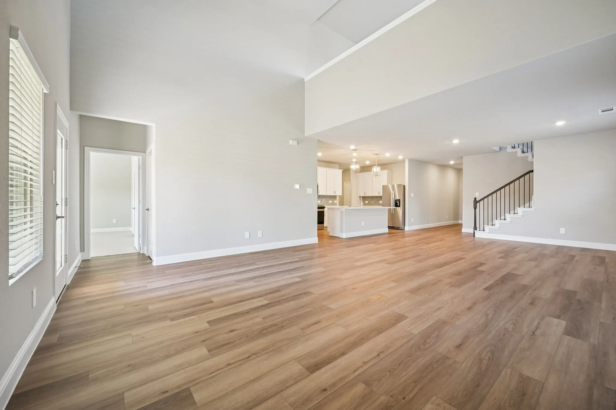  Photo is not of the actual home, but is an inspirational photo of builder’s model home and may depict options, furnishings, and/or decorator features that are not included.
