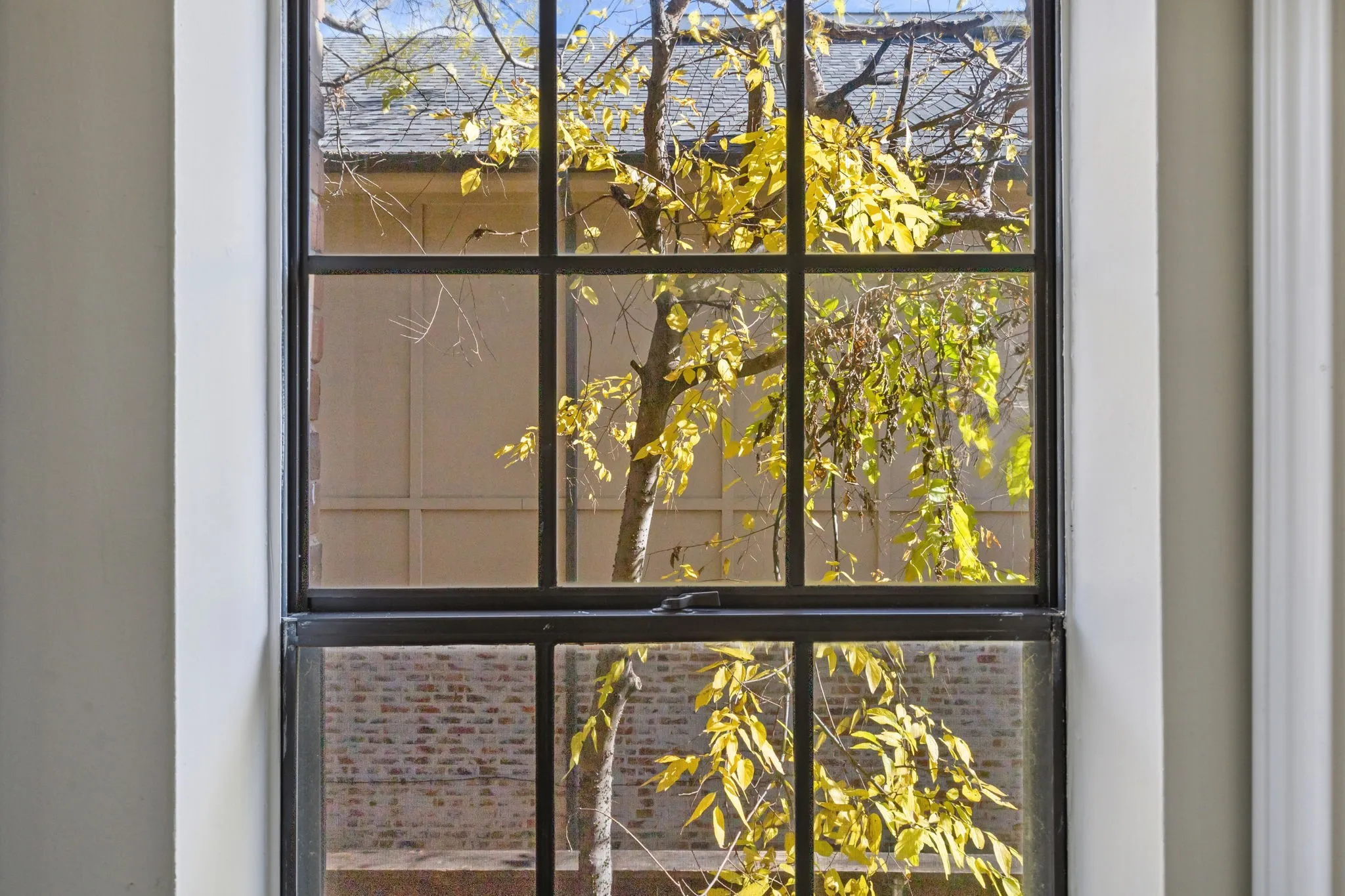 Townhouse For Rent in Dallas County , 4111 Herschel Avenue, Dallas, Texas 75219, 2 Bedroom, 2 Bathroom, 1 Garage spaces, 1,516 Sqft, built in 1984, mls#21345819, Real Estate Agent in Dallas, Homes For Rent in Dallas county, Homes For Rent in Dallas, Realtor in Dallas Texas, Real Estate Brokerage Independent Realty Texas, Luminita Cordes Realtor