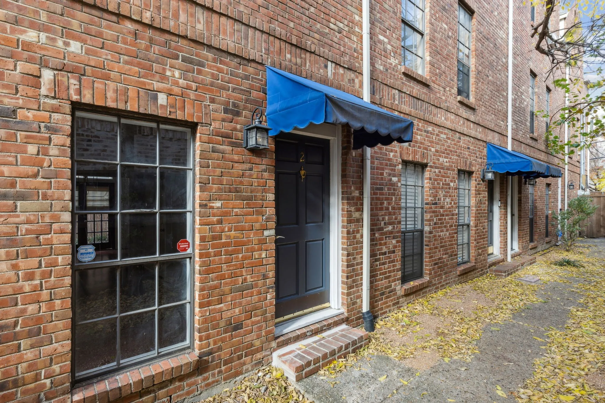 Townhouse For Rent in Dallas County , 4111 Herschel Avenue, Dallas, Texas 75219, 2 Bedroom, 2 Bathroom, 1 Garage spaces, 1,516 Sqft, built in 1984, mls#21345819, Real Estate Agent in Dallas, Homes For Rent in Dallas county, Homes For Rent in Dallas, Realtor in Dallas Texas, Real Estate Brokerage Independent Realty Texas, Luminita Cordes Realtor