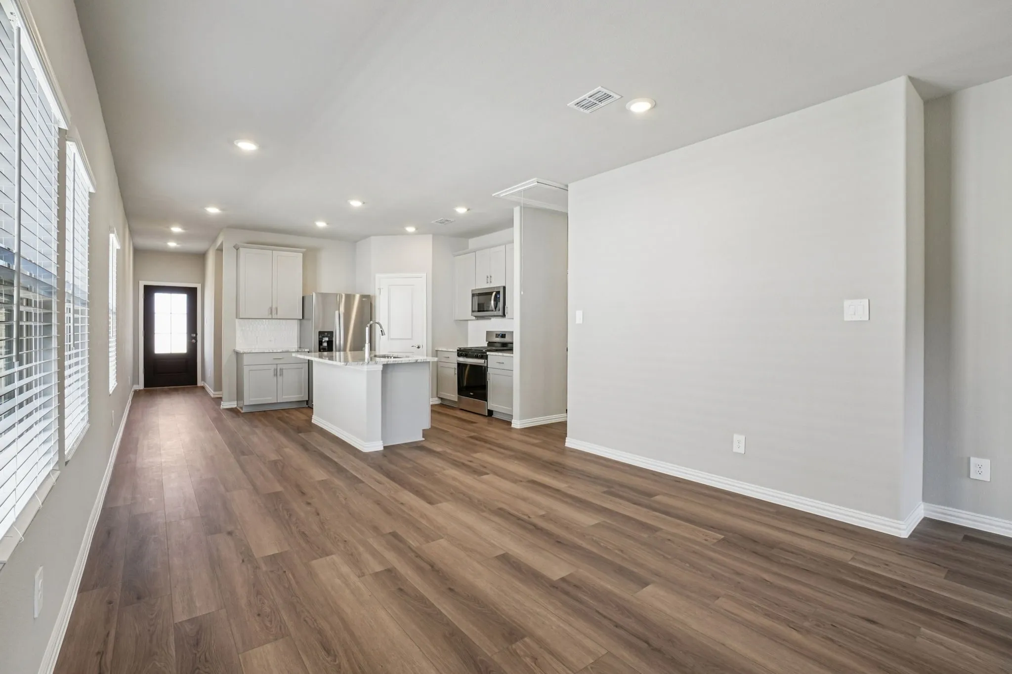 Photo is not of the actual home, but is an inspirational photo of builder’s model home and may depict options, furnishings, and/or decorator features that are not included.