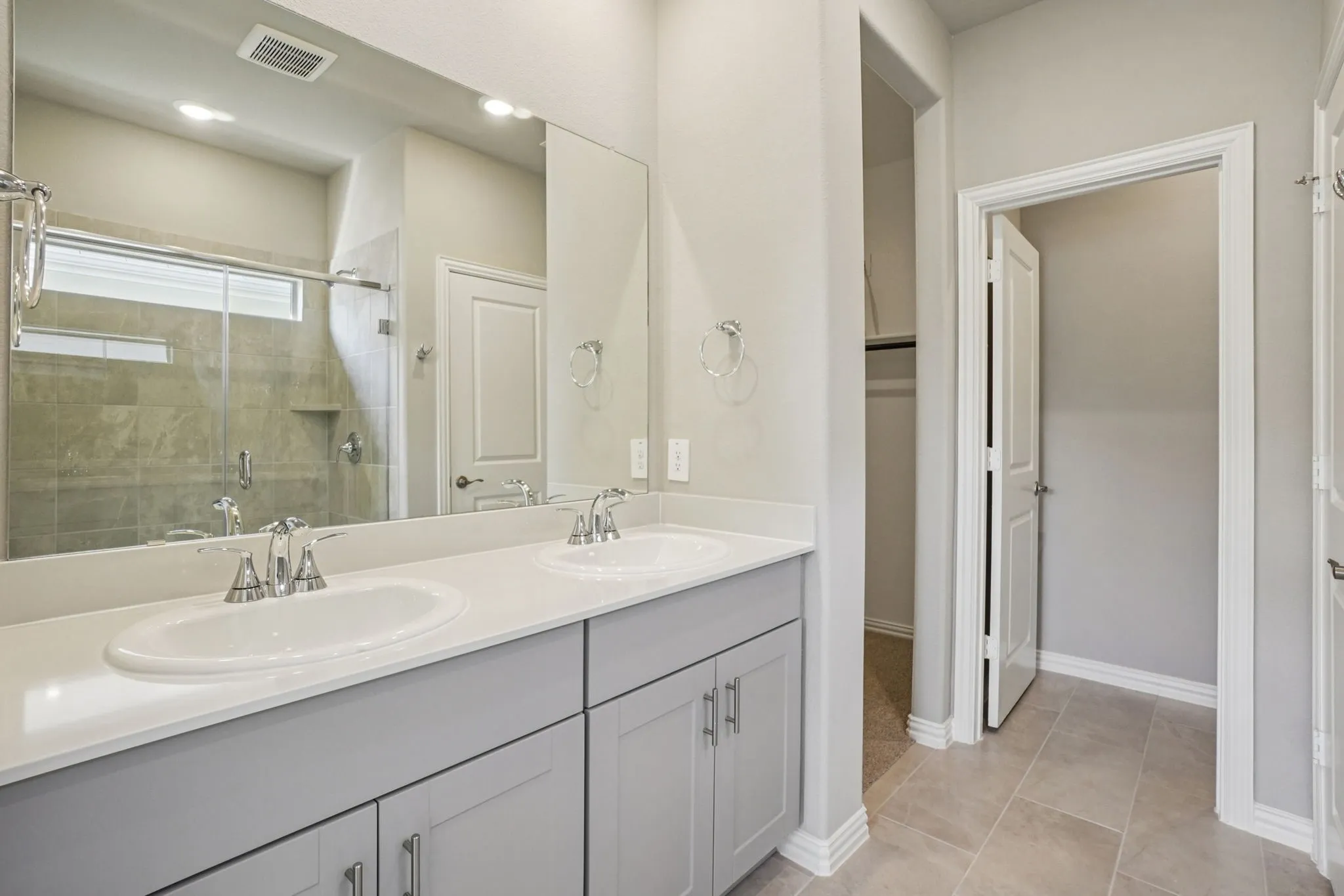 Photo is not of the actual home, but is an inspirational photo of builder’s model home and may depict options, furnishings, and/or decorator features that are not included.