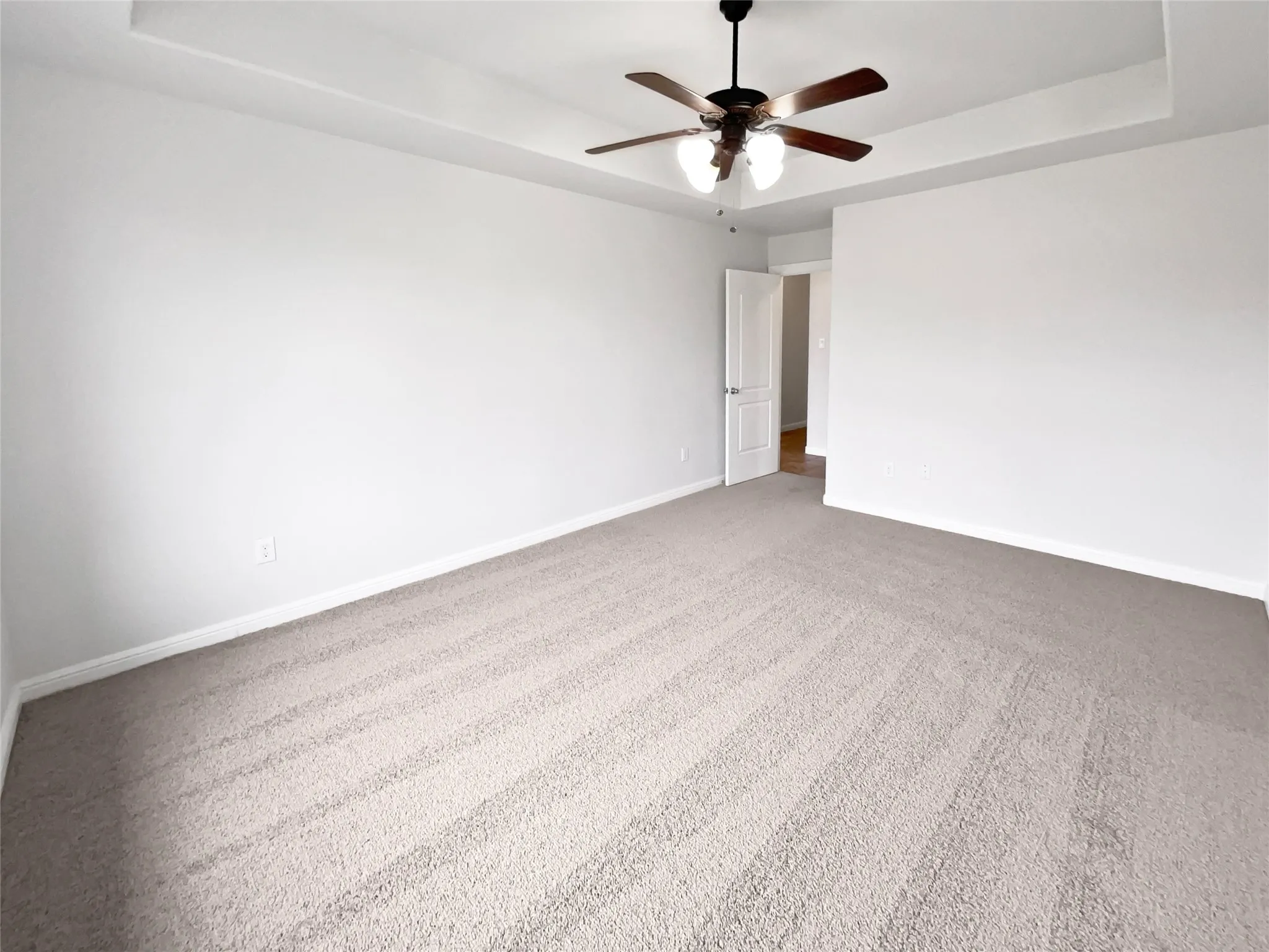 Single Family Residence For Sale in Ellis County , 112 Halifax Circle, Palmer, Texas 75152, 3 Bedroom, 2 Bathroom, 2 Garage spaces, 1,540 Sqft, built in 2016, mls#21345830, Real Estate Agent in Palmer, Homes For Sale in Ellis county, Homes For Sale in Palmer, Realtor in Palmer Texas, Real Estate Brokerage Independent Realty Texas, Luminita Cordes Realtor