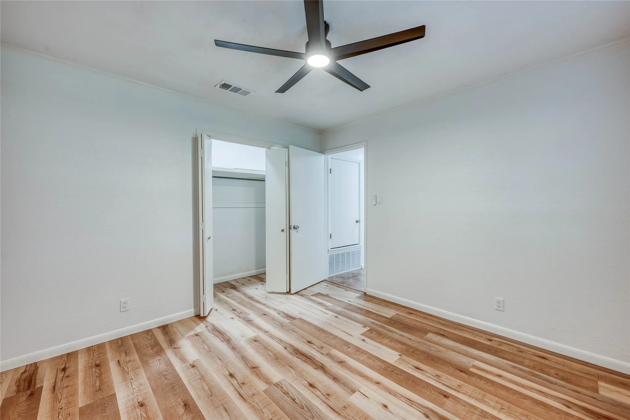 Single Family Residence For Sale in Comanche County , 320 County Road 401, Comanche, Texas 76442, 4 Bedroom, 3 Bathroom, Garage spaces, 2,692 Sqft, built in 1973, mls#21345833, Real Estate Agent in Comanche, Homes For Sale in Comanche county, Homes For Sale in Comanche, Realtor in Comanche Texas, Real Estate Brokerage Independent Realty Texas, Luminita Cordes Realtor