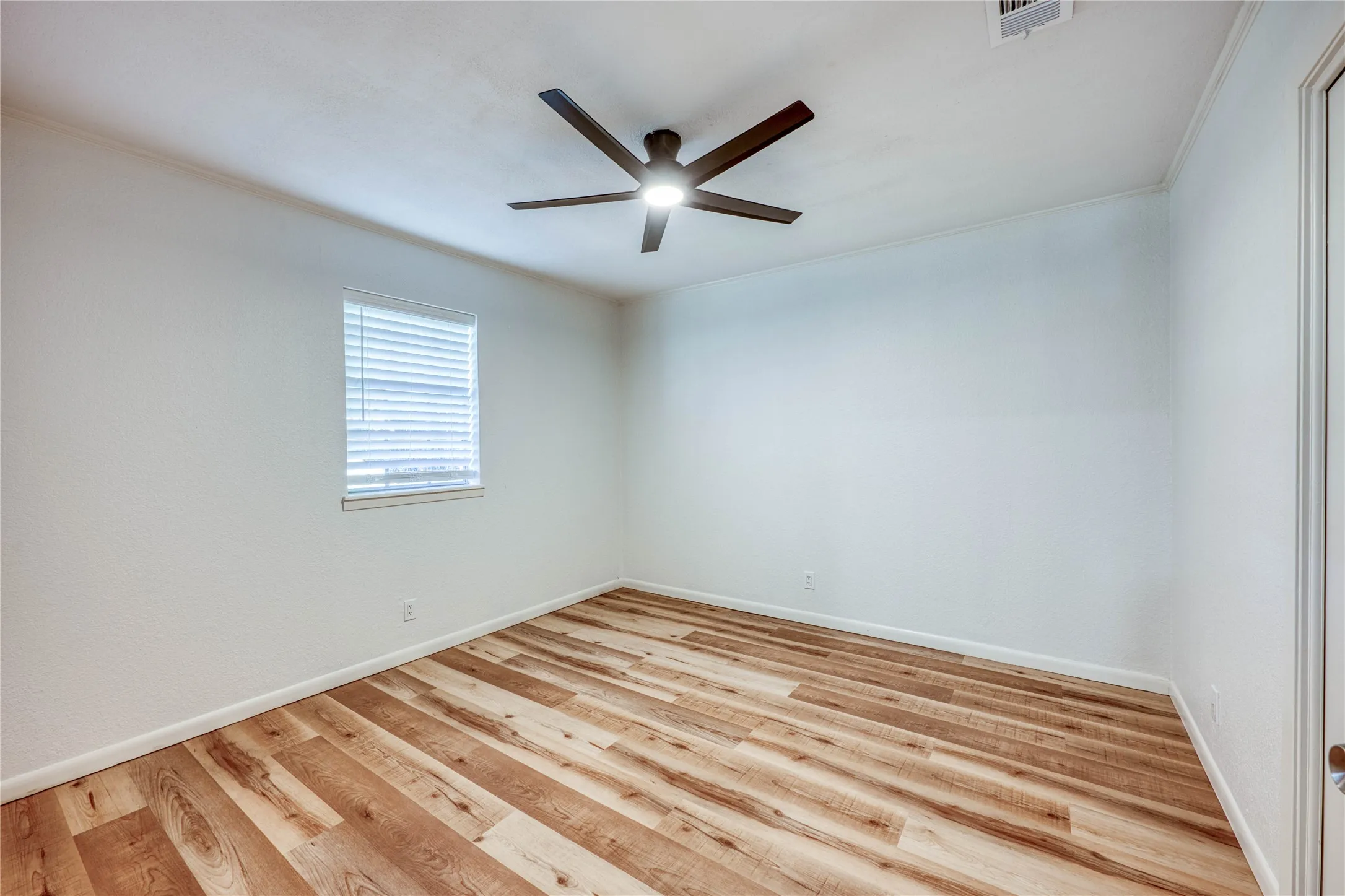Single Family Residence For Sale in Comanche County , 320 County Road 401, Comanche, Texas 76442, 4 Bedroom, 3 Bathroom, Garage spaces, 2,692 Sqft, built in 1973, mls#21345833, Real Estate Agent in Comanche, Homes For Sale in Comanche county, Homes For Sale in Comanche, Realtor in Comanche Texas, Real Estate Brokerage Independent Realty Texas, Luminita Cordes Realtor
