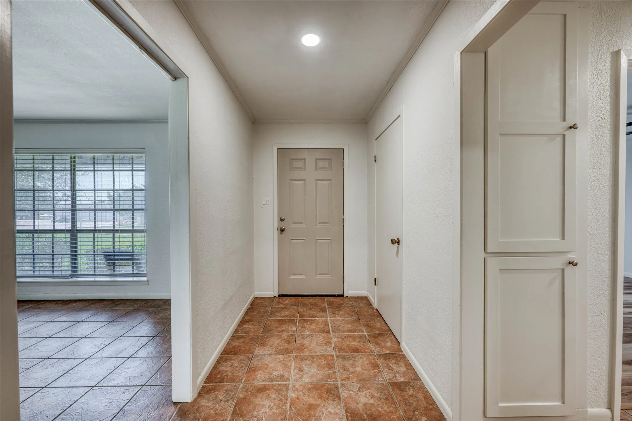 Single Family Residence For Sale in Comanche County , 320 County Road 401, Comanche, Texas 76442, 4 Bedroom, 3 Bathroom, Garage spaces, 2,692 Sqft, built in 1973, mls#21345833, Real Estate Agent in Comanche, Homes For Sale in Comanche county, Homes For Sale in Comanche, Realtor in Comanche Texas, Real Estate Brokerage Independent Realty Texas, Luminita Cordes Realtor