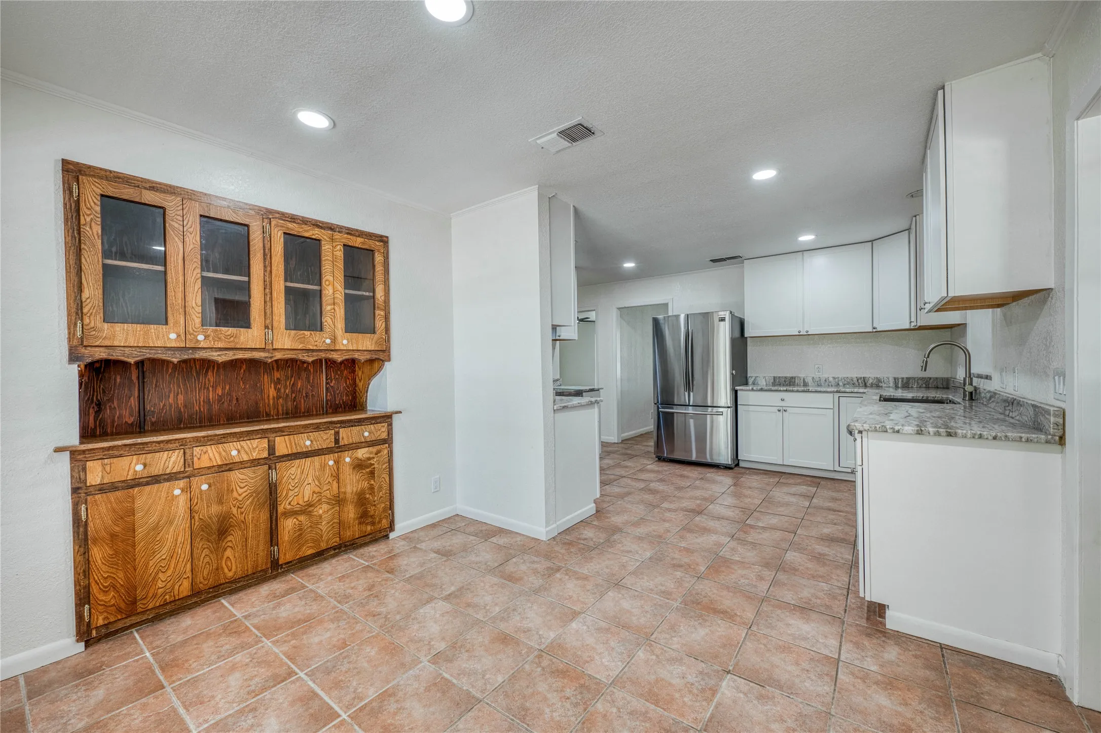 Single Family Residence For Sale in Comanche County , 320 County Road 401, Comanche, Texas 76442, 4 Bedroom, 3 Bathroom, Garage spaces, 2,692 Sqft, built in 1973, mls#21345833, Real Estate Agent in Comanche, Homes For Sale in Comanche county, Homes For Sale in Comanche, Realtor in Comanche Texas, Real Estate Brokerage Independent Realty Texas, Luminita Cordes Realtor