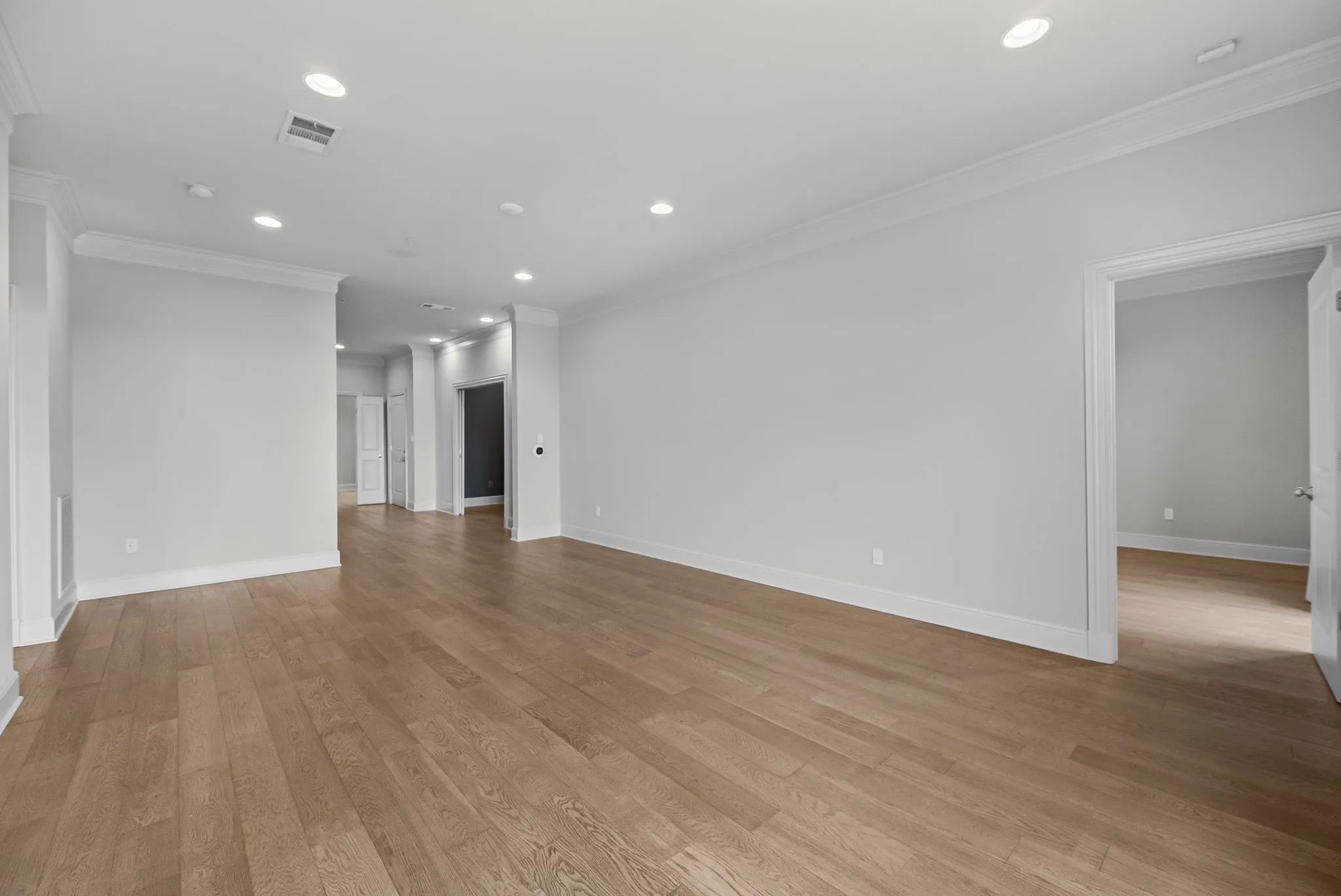 Condominium For Sale in Dallas County , 4240 Prescott Avenue 8B, Dallas, Texas 75219, 2 Bedroom, 3 Bathroom, 2 Garage spaces, 2,293 Sqft, built in 2004, mls#21337228, Real Estate Agent in Dallas, Homes For Sale in Dallas county, Homes For Sale in Dallas, Realtor in Dallas Texas, Real Estate Brokerage Independent Realty Texas, Luminita Cordes Realtor
