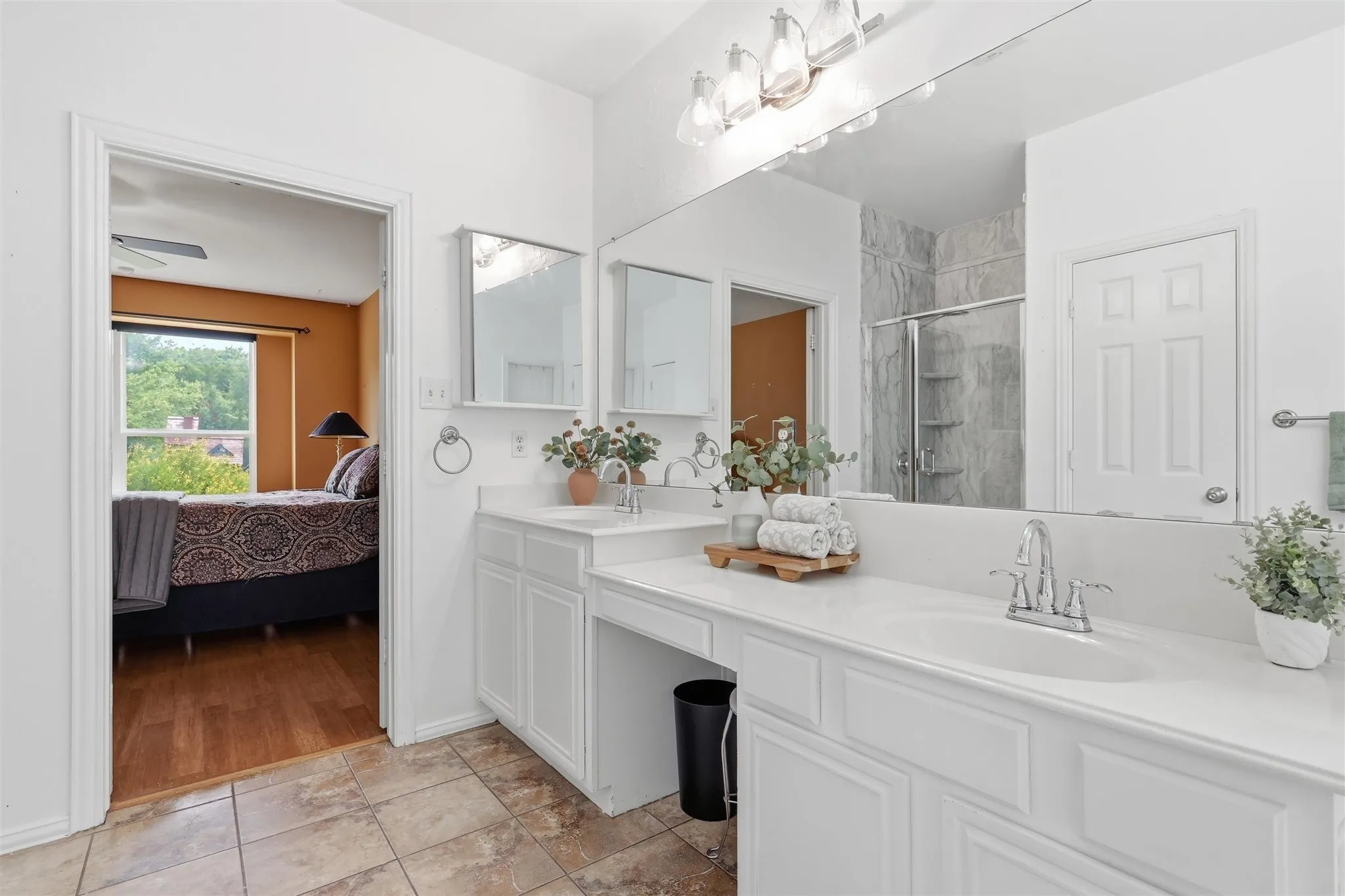 Single Family Residence For Sale in Denton County , 119 Dogwood Trail, Shady Shores, Texas 76208, 4 Bedroom, 3 Bathroom, 2 Garage spaces, 2,719 Sqft, built in 2003, mls#21331485, Real Estate Agent in Shady Shores, Homes For Sale in Denton county, Homes For Sale in Shady Shores, Realtor in Shady Shores Texas, Real Estate Brokerage Independent Realty Texas, Luminita Cordes Realtor