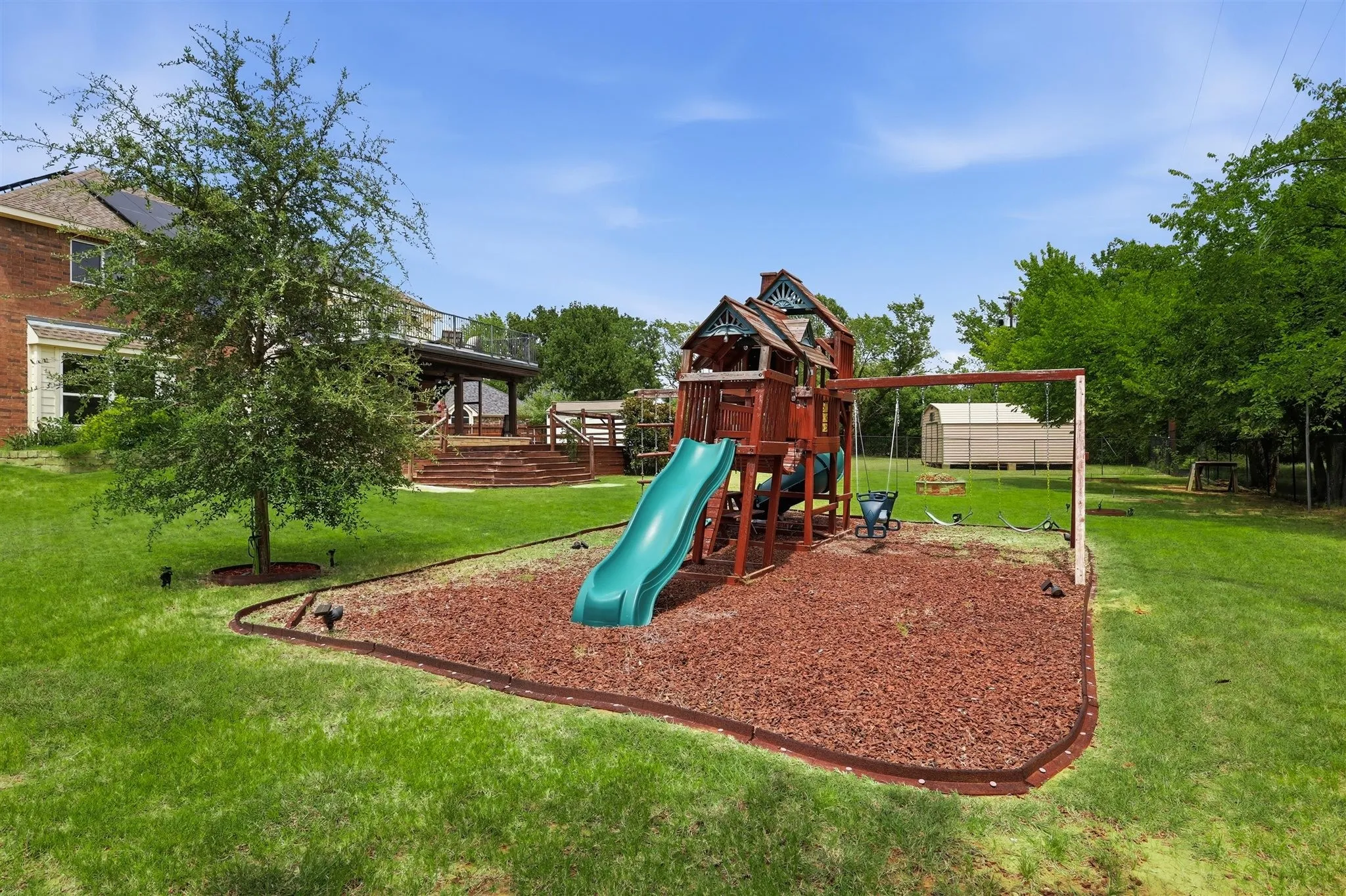 Single Family Residence For Sale in Denton County , 119 Dogwood Trail, Shady Shores, Texas 76208, 4 Bedroom, 3 Bathroom, 2 Garage spaces, 2,719 Sqft, built in 2003, mls#21331485, Real Estate Agent in Shady Shores, Homes For Sale in Denton county, Homes For Sale in Shady Shores, Realtor in Shady Shores Texas, Real Estate Brokerage Independent Realty Texas, Luminita Cordes Realtor