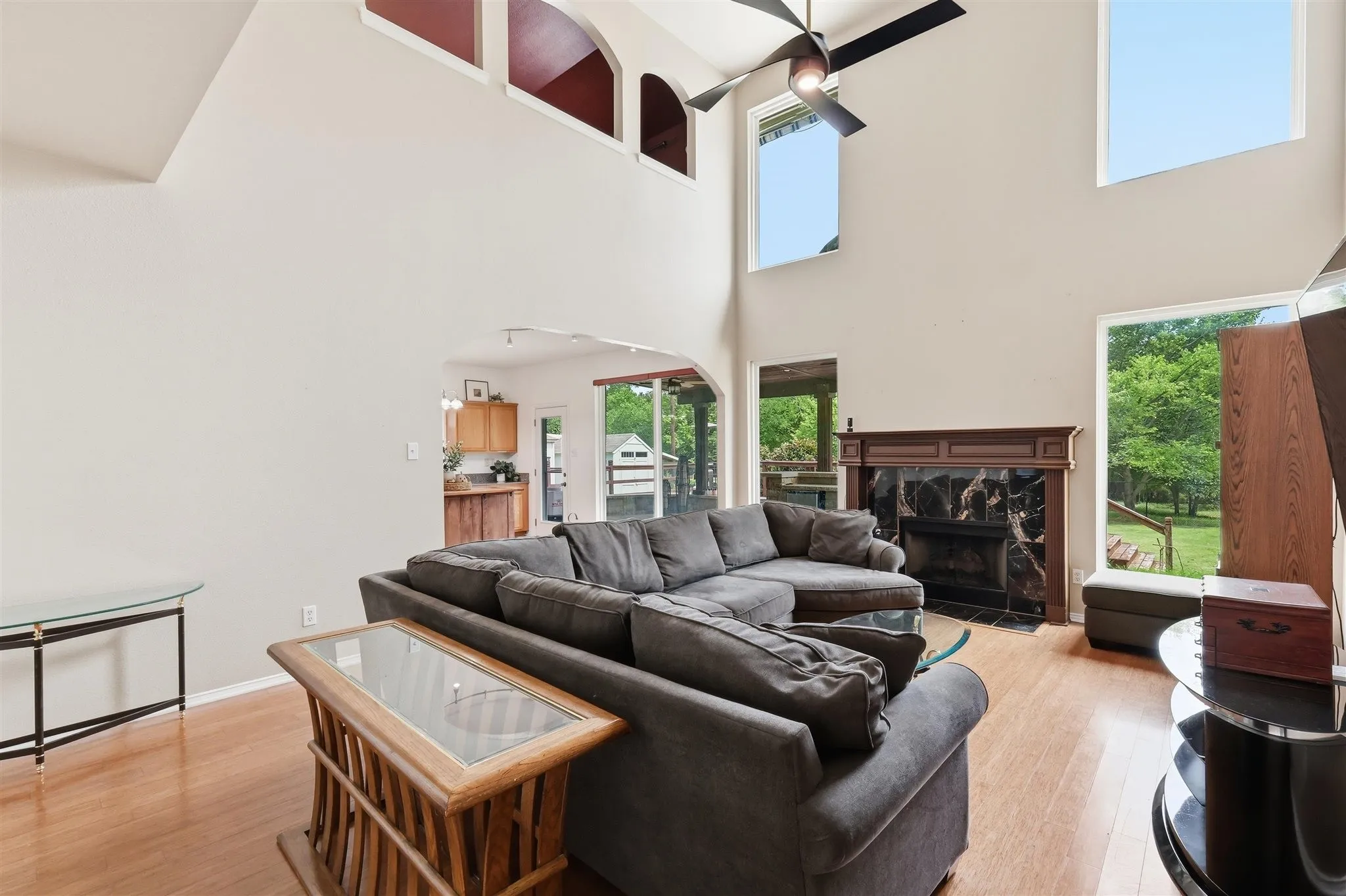 Single Family Residence For Sale in Denton County , 119 Dogwood Trail, Shady Shores, Texas 76208, 4 Bedroom, 3 Bathroom, 2 Garage spaces, 2,719 Sqft, built in 2003, mls#21331485, Real Estate Agent in Shady Shores, Homes For Sale in Denton county, Homes For Sale in Shady Shores, Realtor in Shady Shores Texas, Real Estate Brokerage Independent Realty Texas, Luminita Cordes Realtor