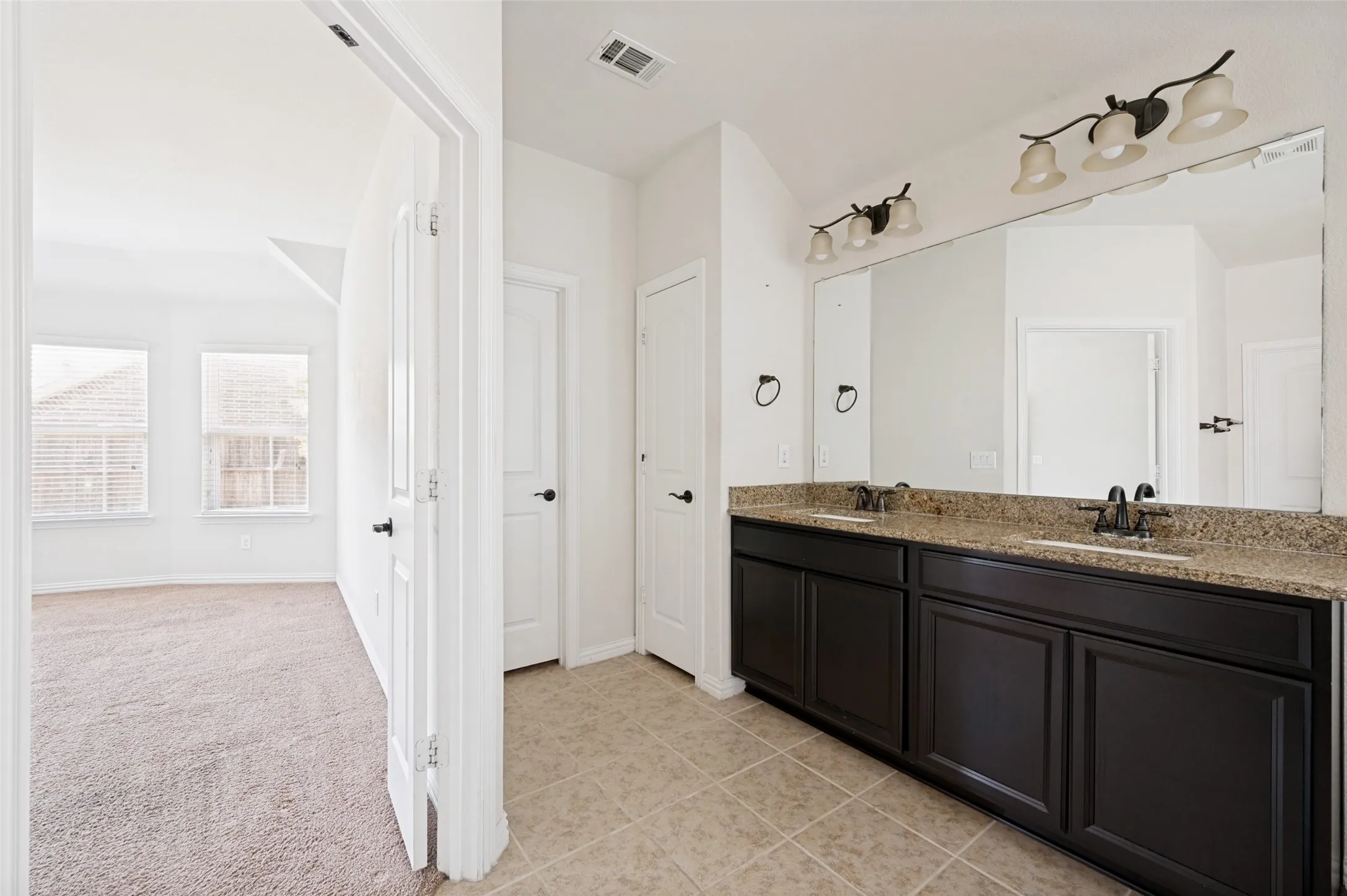 Single Family Residence For Rent in Denton County , 432 Keel Lane, Little Elm, Texas 75068, 3 Bedroom, 2 Bathroom, 2 Garage spaces, 2,246 Sqft, built in 2016, mls#21345840, Real Estate Agent in Little Elm, Homes For Rent in Denton county, Homes For Rent in Little Elm, Realtor in Little Elm Texas, Real Estate Brokerage Independent Realty Texas, Luminita Cordes Realtor