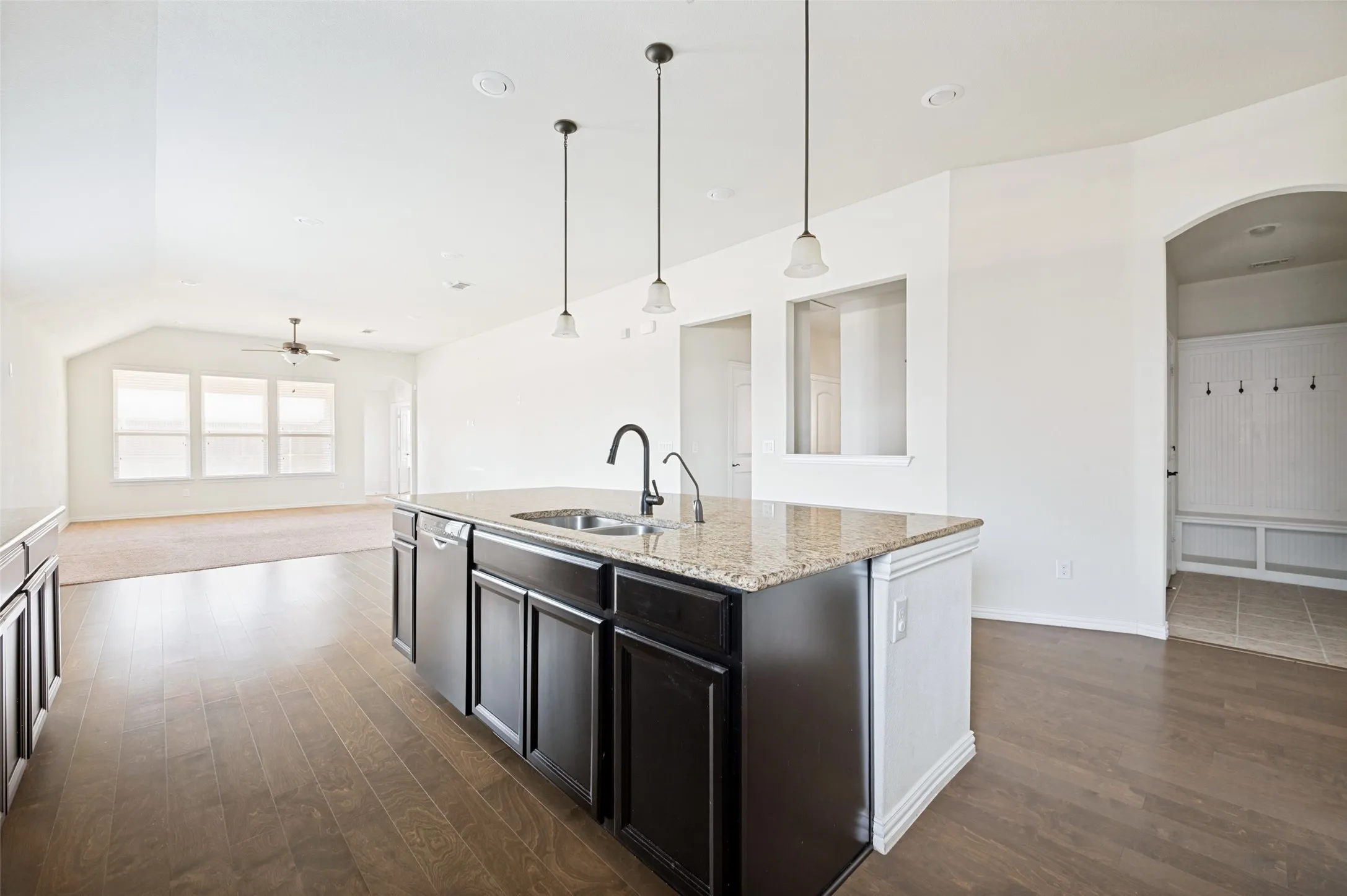 Single Family Residence For Rent in Denton County , 432 Keel Lane, Little Elm, Texas 75068, 3 Bedroom, 2 Bathroom, 2 Garage spaces, 2,246 Sqft, built in 2016, mls#21345840, Real Estate Agent in Little Elm, Homes For Rent in Denton county, Homes For Rent in Little Elm, Realtor in Little Elm Texas, Real Estate Brokerage Independent Realty Texas, Luminita Cordes Realtor