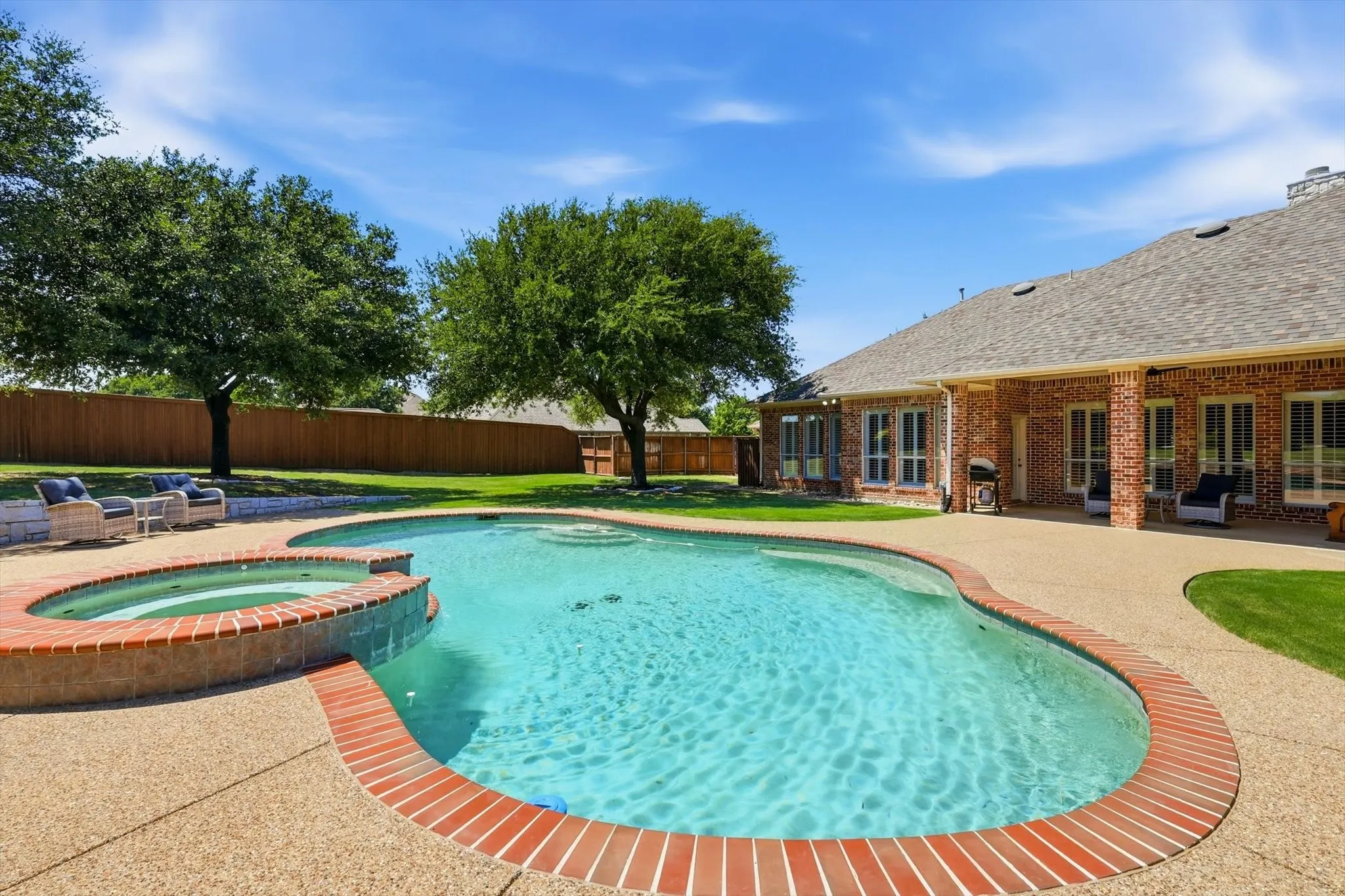 Single Family Residence For Sale in Tarrant County , 217 Arbor Lane, Haslet, Texas 76052, 3 Bedroom, 3 Bathroom, 3 Garage spaces, 2,592 Sqft, built in 2001, mls#21341375, Real Estate Agent in Haslet, Homes For Sale in Tarrant county, Homes For Sale in Haslet, Realtor in Haslet Texas, Real Estate Brokerage Independent Realty Texas, Luminita Cordes Realtor