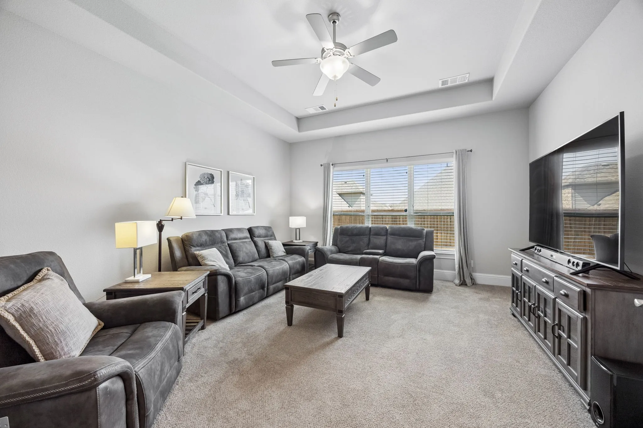 Single Family Residence For Sale in Collin County , 11510 La Salle Road, Frisco, Texas 75035, 3 Bedroom, 3 Bathroom, 2 Garage spaces, 2,955 Sqft, built in 2018, mls#21344568, Real Estate Agent in Frisco, Homes For Sale in Collin county, Homes For Sale in Frisco, Realtor in Frisco Texas, Real Estate Brokerage Independent Realty Texas, Luminita Cordes Realtor