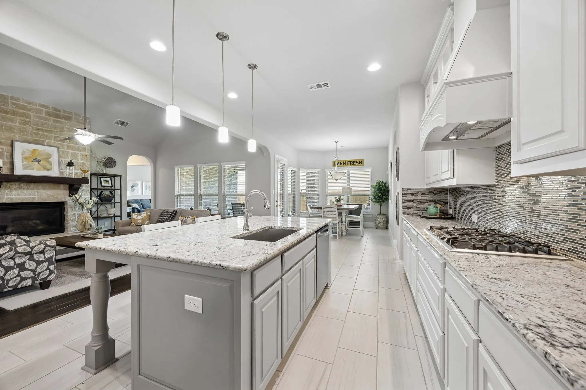 Single Family Residence For Sale in Collin County , 11510 La Salle Road, Frisco, Texas 75035, 3 Bedroom, 3 Bathroom, 2 Garage spaces, 2,955 Sqft, built in 2018, mls#21344568, Real Estate Agent in Frisco, Homes For Sale in Collin county, Homes For Sale in Frisco, Realtor in Frisco Texas, Real Estate Brokerage Independent Realty Texas, Luminita Cordes Realtor