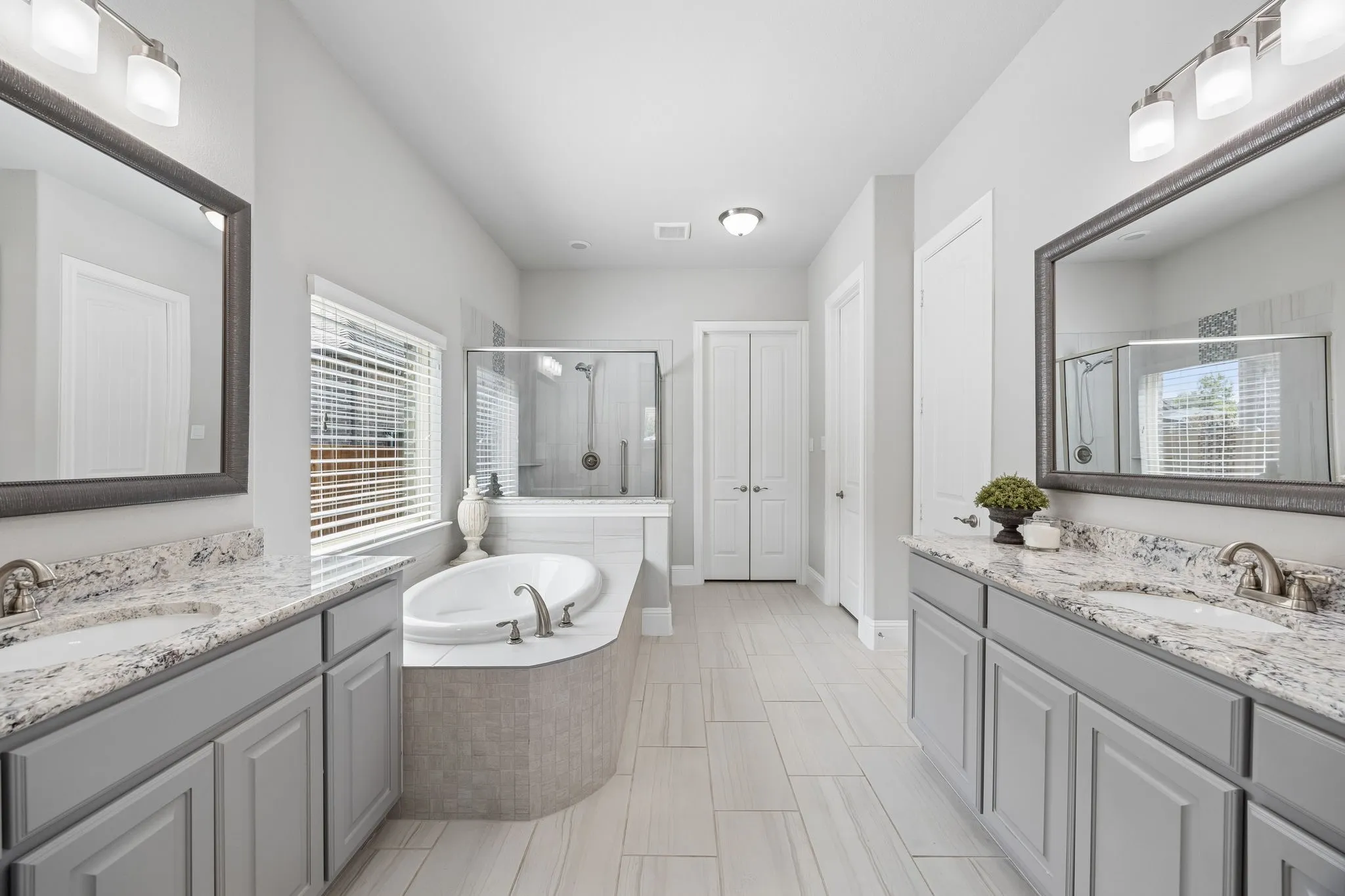 Single Family Residence For Sale in Collin County , 11510 La Salle Road, Frisco, Texas 75035, 3 Bedroom, 3 Bathroom, 2 Garage spaces, 2,955 Sqft, built in 2018, mls#21344568, Real Estate Agent in Frisco, Homes For Sale in Collin county, Homes For Sale in Frisco, Realtor in Frisco Texas, Real Estate Brokerage Independent Realty Texas, Luminita Cordes Realtor