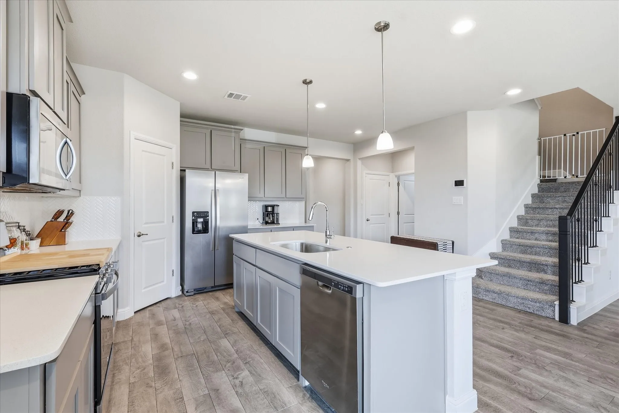 Single Family Residence For Sale in Tarrant County , 14157 Cassiopeia Drive, Haslet, Texas 76052, 5 Bedroom, 4 Bathroom, 3 Garage spaces, 2,822 Sqft, built in 2021, mls#21344648, Real Estate Agent in Haslet, Homes For Sale in Tarrant county, Homes For Sale in Haslet, Realtor in Haslet Texas, Real Estate Brokerage Independent Realty Texas, Luminita Cordes Realtor