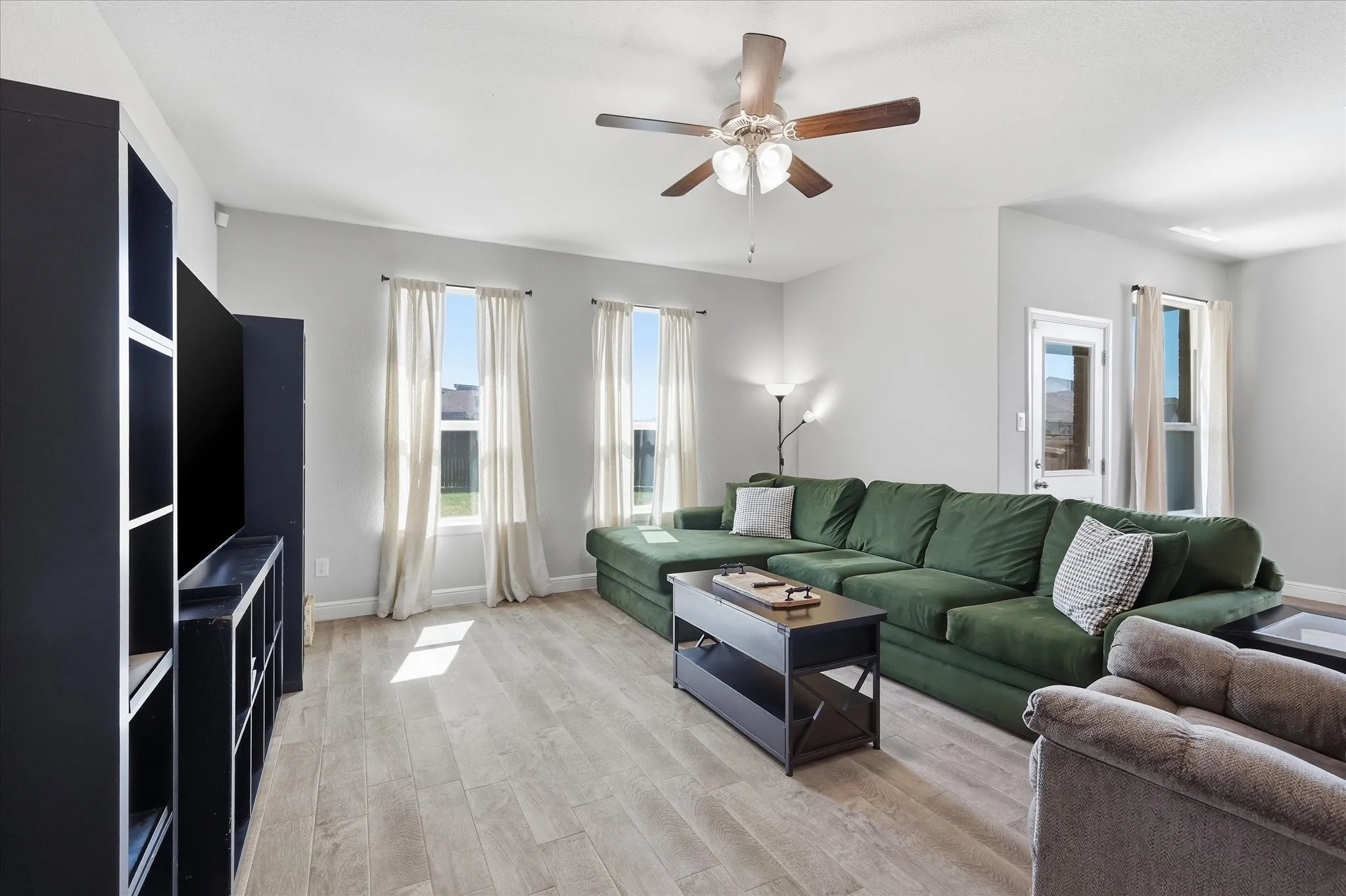Single Family Residence For Sale in Tarrant County , 14157 Cassiopeia Drive, Haslet, Texas 76052, 5 Bedroom, 4 Bathroom, 3 Garage spaces, 2,822 Sqft, built in 2021, mls#21344648, Real Estate Agent in Haslet, Homes For Sale in Tarrant county, Homes For Sale in Haslet, Realtor in Haslet Texas, Real Estate Brokerage Independent Realty Texas, Luminita Cordes Realtor