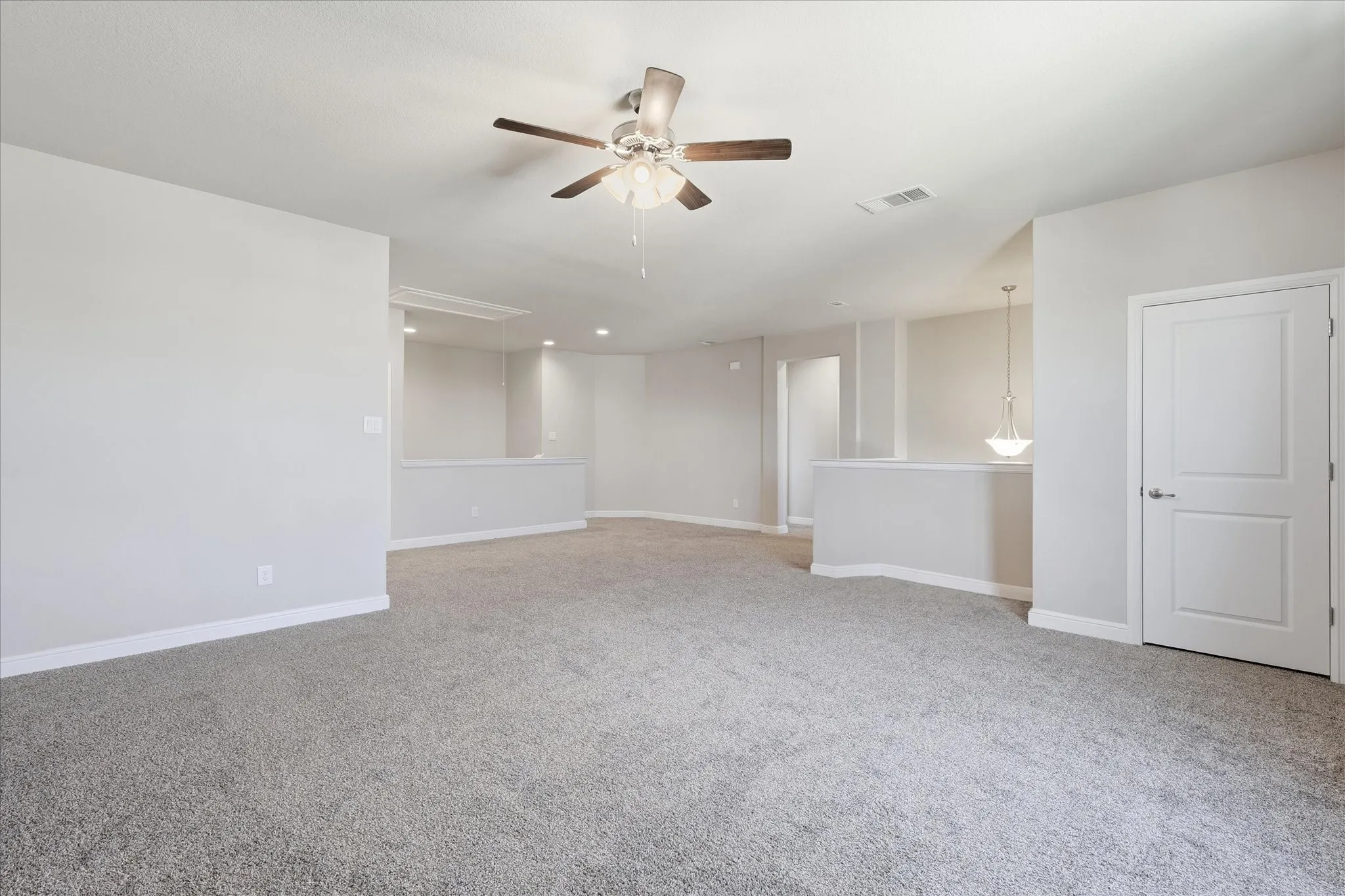 Single Family Residence For Sale in Tarrant County , 14157 Cassiopeia Drive, Haslet, Texas 76052, 5 Bedroom, 4 Bathroom, 3 Garage spaces, 2,822 Sqft, built in 2021, mls#21344648, Real Estate Agent in Haslet, Homes For Sale in Tarrant county, Homes For Sale in Haslet, Realtor in Haslet Texas, Real Estate Brokerage Independent Realty Texas, Luminita Cordes Realtor