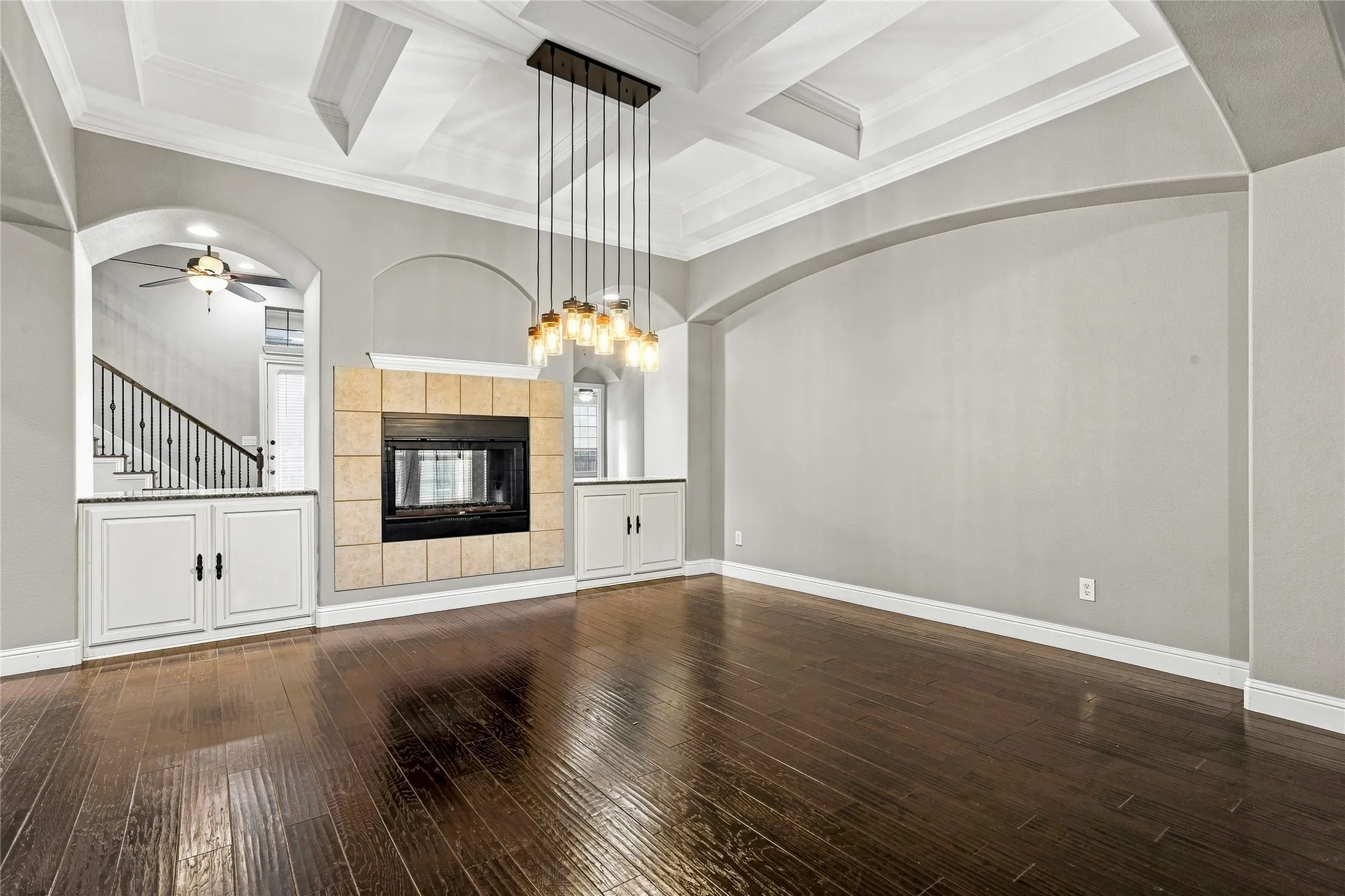 Single Family Residence For Sale in Rockwall County , 727 Fairfax Lane, Rockwall, Texas 75087, 5 Bedroom, 4 Bathroom, 2 Garage spaces, 3,846 Sqft, built in 2010, mls#21344608, Real Estate Agent in Rockwall, Homes For Sale in Rockwall county, Homes For Sale in Rockwall, Realtor in Rockwall Texas, Real Estate Brokerage Independent Realty Texas, Luminita Cordes Realtor