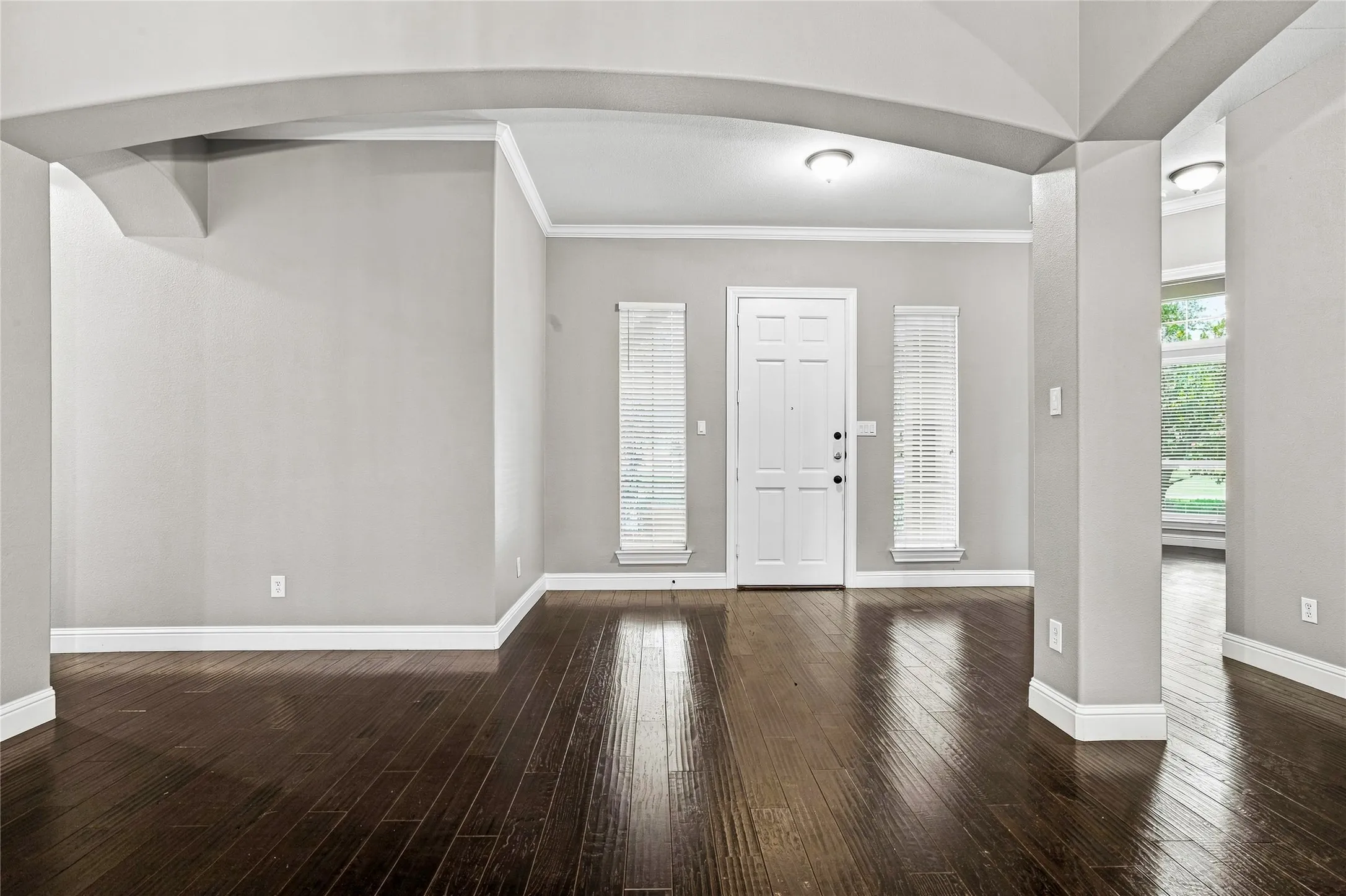 Single Family Residence For Sale in Rockwall County , 727 Fairfax Lane, Rockwall, Texas 75087, 5 Bedroom, 4 Bathroom, 2 Garage spaces, 3,846 Sqft, built in 2010, mls#21344608, Real Estate Agent in Rockwall, Homes For Sale in Rockwall county, Homes For Sale in Rockwall, Realtor in Rockwall Texas, Real Estate Brokerage Independent Realty Texas, Luminita Cordes Realtor