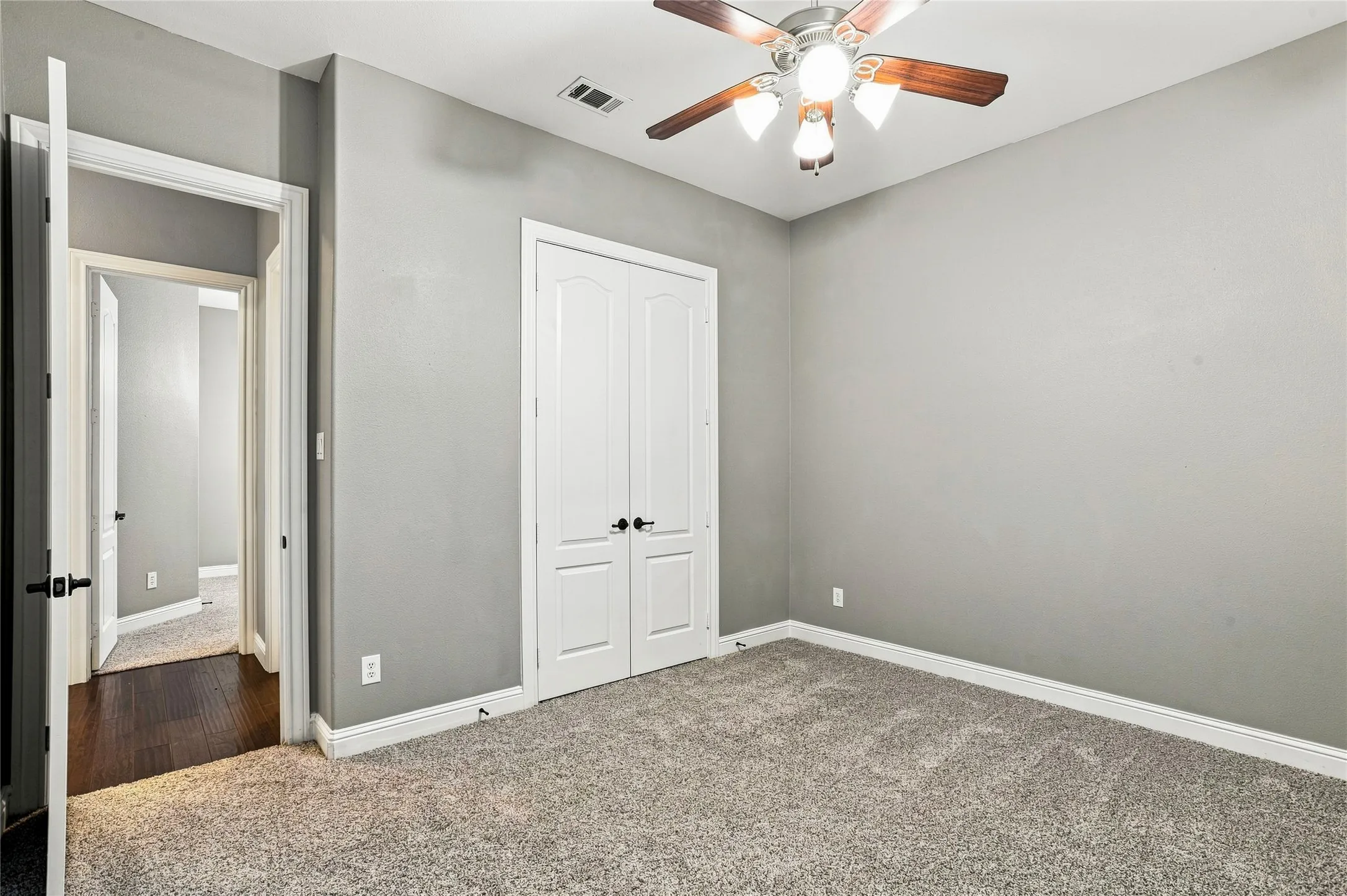 Single Family Residence For Sale in Rockwall County , 727 Fairfax Lane, Rockwall, Texas 75087, 5 Bedroom, 4 Bathroom, 2 Garage spaces, 3,846 Sqft, built in 2010, mls#21344608, Real Estate Agent in Rockwall, Homes For Sale in Rockwall county, Homes For Sale in Rockwall, Realtor in Rockwall Texas, Real Estate Brokerage Independent Realty Texas, Luminita Cordes Realtor