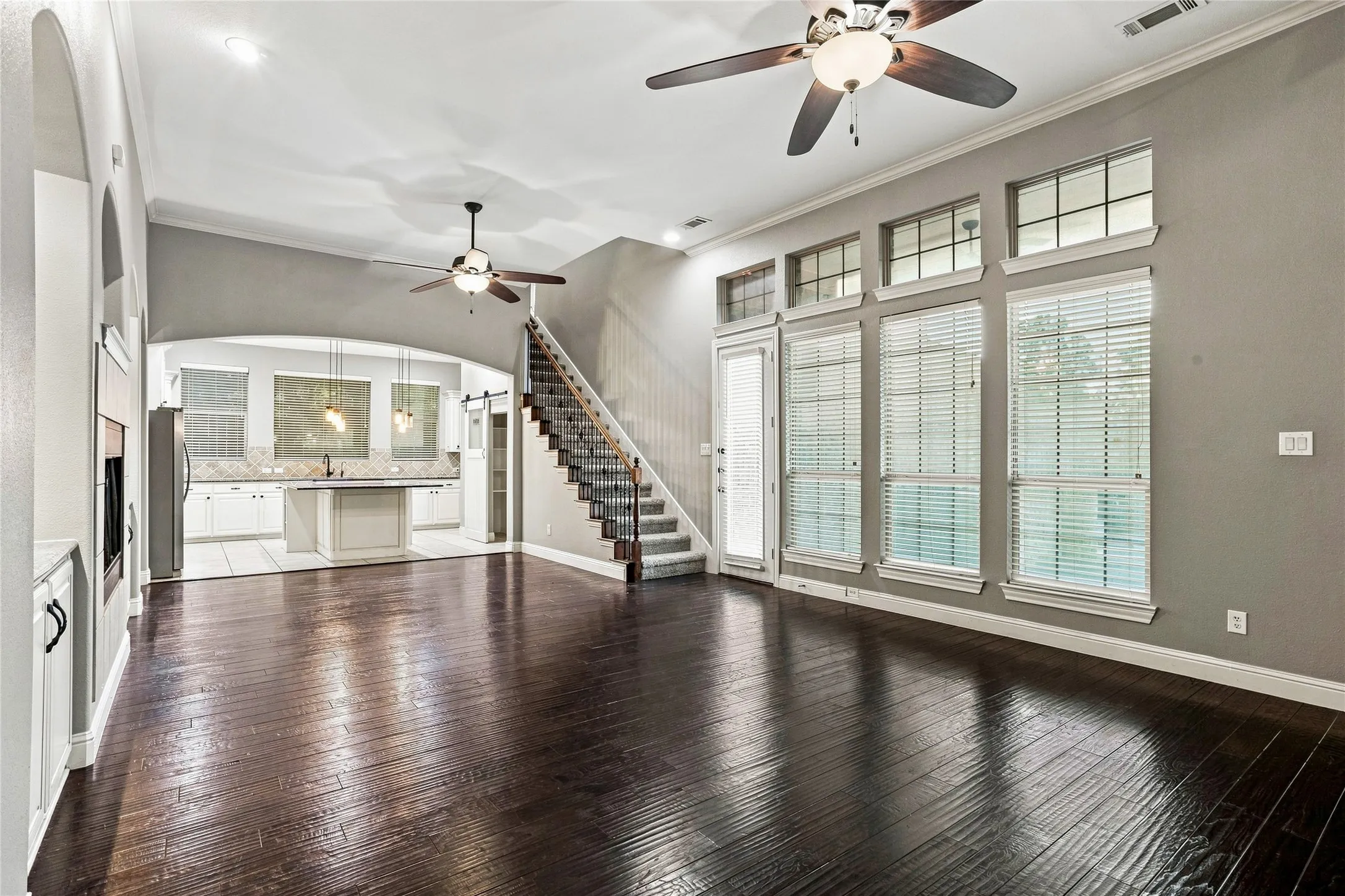 Single Family Residence For Sale in Rockwall County , 727 Fairfax Lane, Rockwall, Texas 75087, 5 Bedroom, 4 Bathroom, 2 Garage spaces, 3,846 Sqft, built in 2010, mls#21344608, Real Estate Agent in Rockwall, Homes For Sale in Rockwall county, Homes For Sale in Rockwall, Realtor in Rockwall Texas, Real Estate Brokerage Independent Realty Texas, Luminita Cordes Realtor