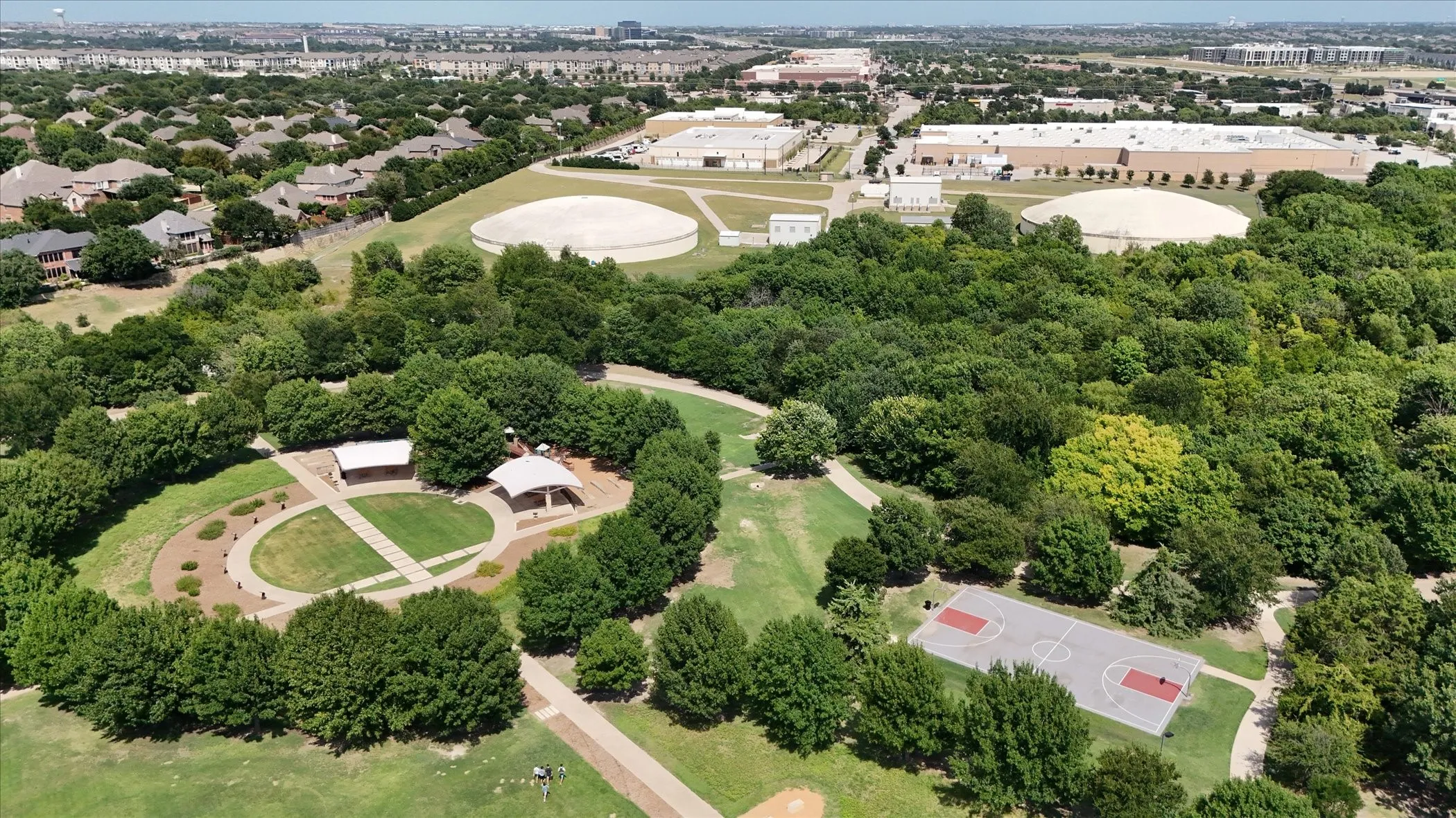 Single Family Residence For Sale in Collin County , 14505 Farmcote Drive, Frisco, Texas 75035, 5 Bedroom, 4 Bathroom, 3 Garage spaces, 4,262 Sqft, built in 2002, mls#21344958, Real Estate Agent in Frisco, Homes For Sale in Collin county, Homes For Sale in Frisco, Realtor in Frisco Texas, Real Estate Brokerage Independent Realty Texas, Luminita Cordes Realtor