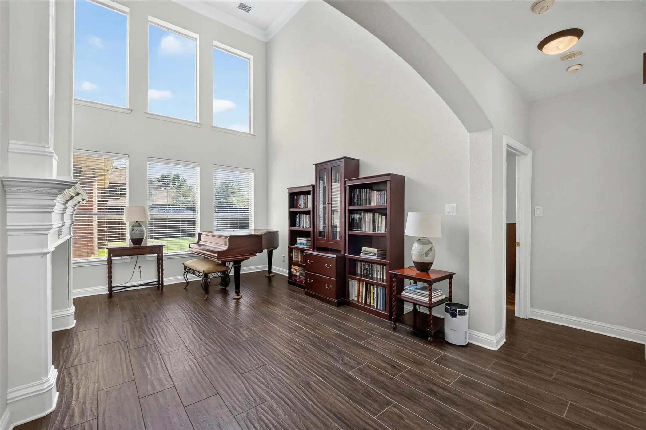 Single Family Residence For Sale in Collin County , 14505 Farmcote Drive, Frisco, Texas 75035, 5 Bedroom, 4 Bathroom, 3 Garage spaces, 4,262 Sqft, built in 2002, mls#21344958, Real Estate Agent in Frisco, Homes For Sale in Collin county, Homes For Sale in Frisco, Realtor in Frisco Texas, Real Estate Brokerage Independent Realty Texas, Luminita Cordes Realtor