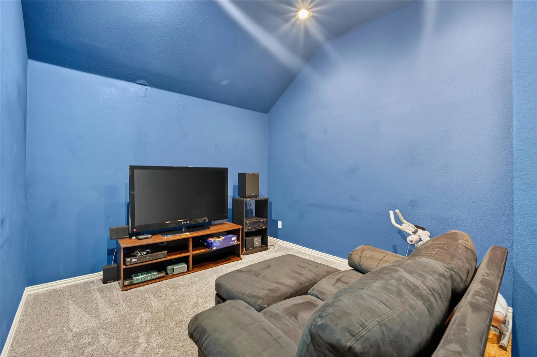 Single Family Residence For Sale in Collin County , 14505 Farmcote Drive, Frisco, Texas 75035, 5 Bedroom, 4 Bathroom, 3 Garage spaces, 4,262 Sqft, built in 2002, mls#21344958, Real Estate Agent in Frisco, Homes For Sale in Collin county, Homes For Sale in Frisco, Realtor in Frisco Texas, Real Estate Brokerage Independent Realty Texas, Luminita Cordes Realtor