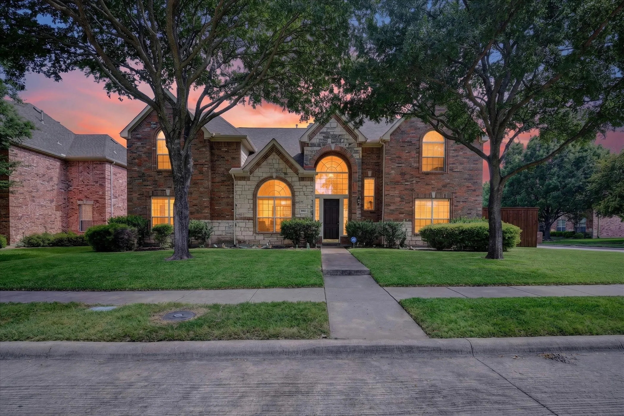 Single Family Residence For Sale in Collin County , 14505 Farmcote Drive, Frisco, Texas 75035, 5 Bedroom, 4 Bathroom, 3 Garage spaces, 4,262 Sqft, built in 2002, mls#21344958, Real Estate Agent in Frisco, Homes For Sale in Collin county, Homes For Sale in Frisco, Realtor in Frisco Texas, Real Estate Brokerage Independent Realty Texas, Luminita Cordes Realtor