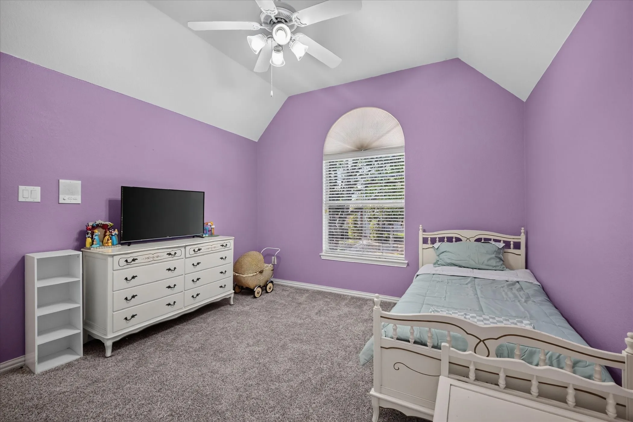 Single Family Residence For Sale in Collin County , 14505 Farmcote Drive, Frisco, Texas 75035, 5 Bedroom, 4 Bathroom, 3 Garage spaces, 4,262 Sqft, built in 2002, mls#21344958, Real Estate Agent in Frisco, Homes For Sale in Collin county, Homes For Sale in Frisco, Realtor in Frisco Texas, Real Estate Brokerage Independent Realty Texas, Luminita Cordes Realtor