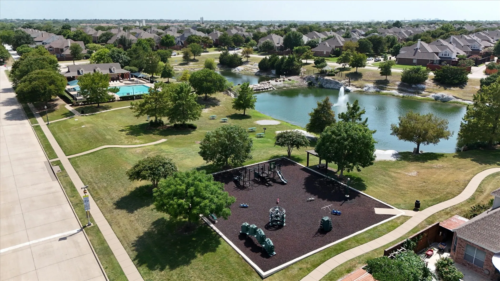 Single Family Residence For Sale in Collin County , 14505 Farmcote Drive, Frisco, Texas 75035, 5 Bedroom, 4 Bathroom, 3 Garage spaces, 4,262 Sqft, built in 2002, mls#21344958, Real Estate Agent in Frisco, Homes For Sale in Collin county, Homes For Sale in Frisco, Realtor in Frisco Texas, Real Estate Brokerage Independent Realty Texas, Luminita Cordes Realtor